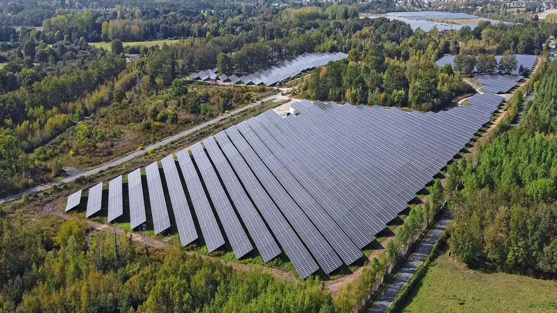 SNCF Energie contracts with Neoen had supplied enough electricity to run 11,000 Paris–Bordeaux train trips yearly.