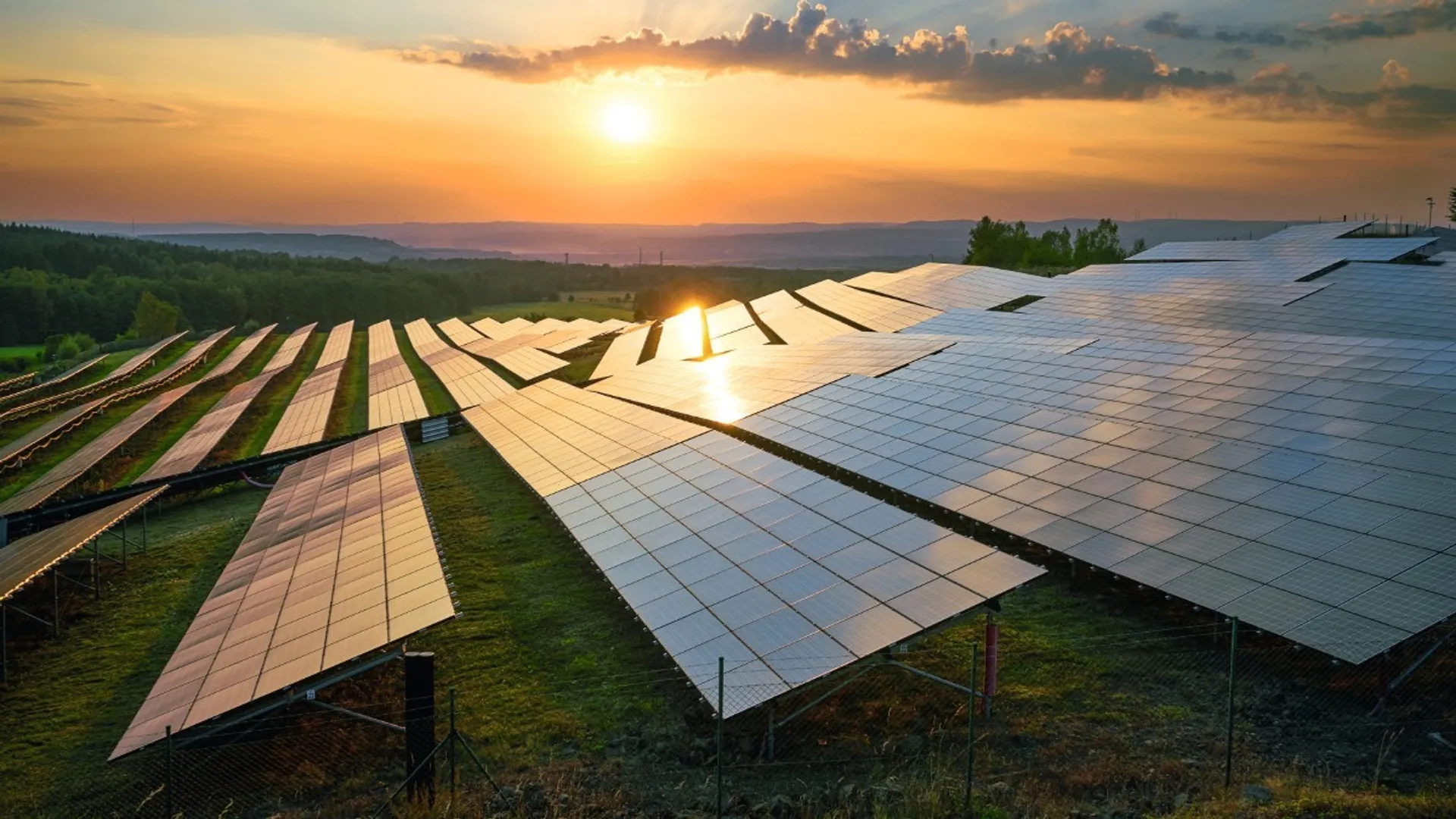 The project has been designed to connect via a 9 km MV cable to the Charleston substation.