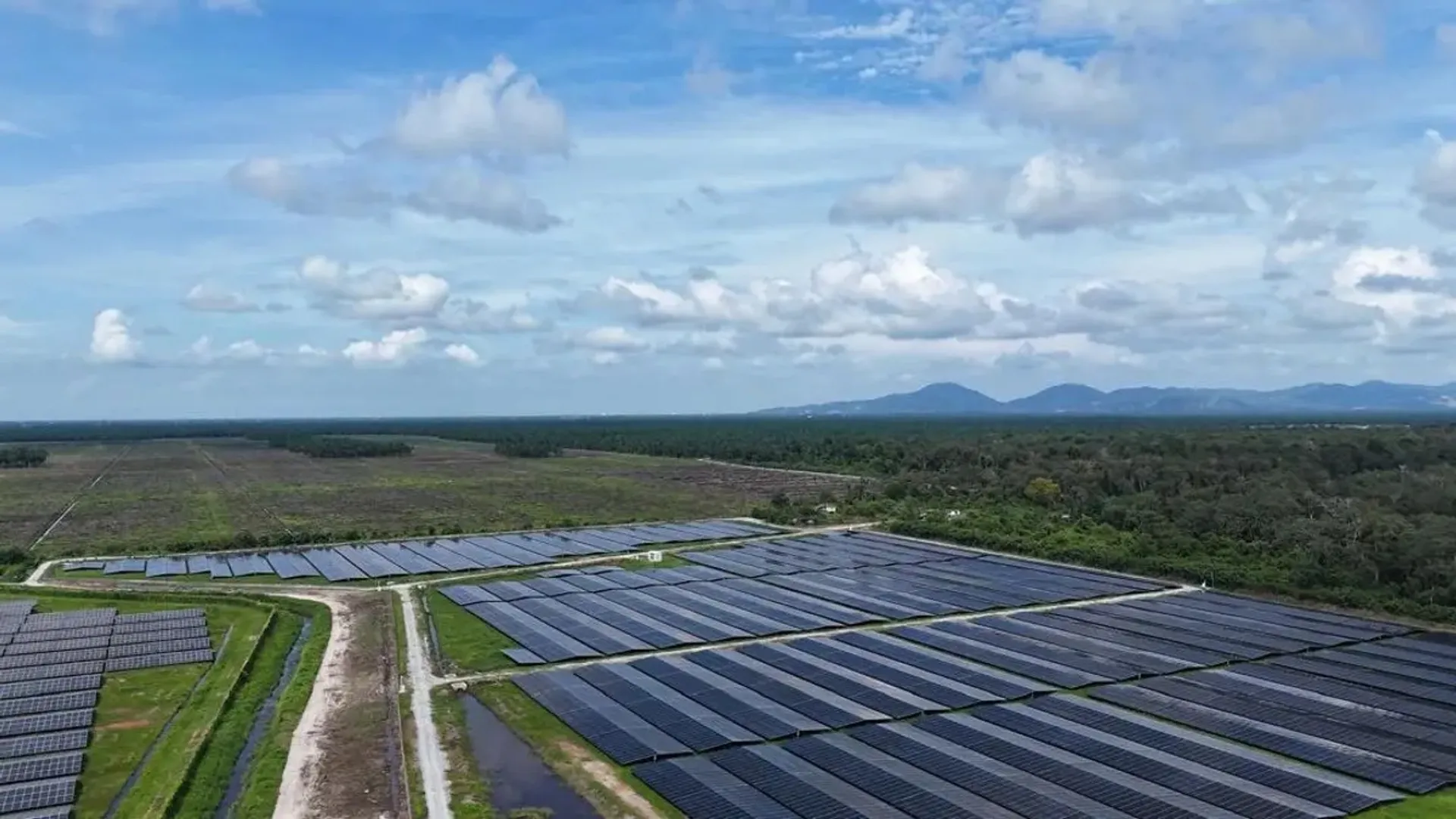The awarded solar plants are located in Kuala Langat and Sungai Lalang, Malaysia.