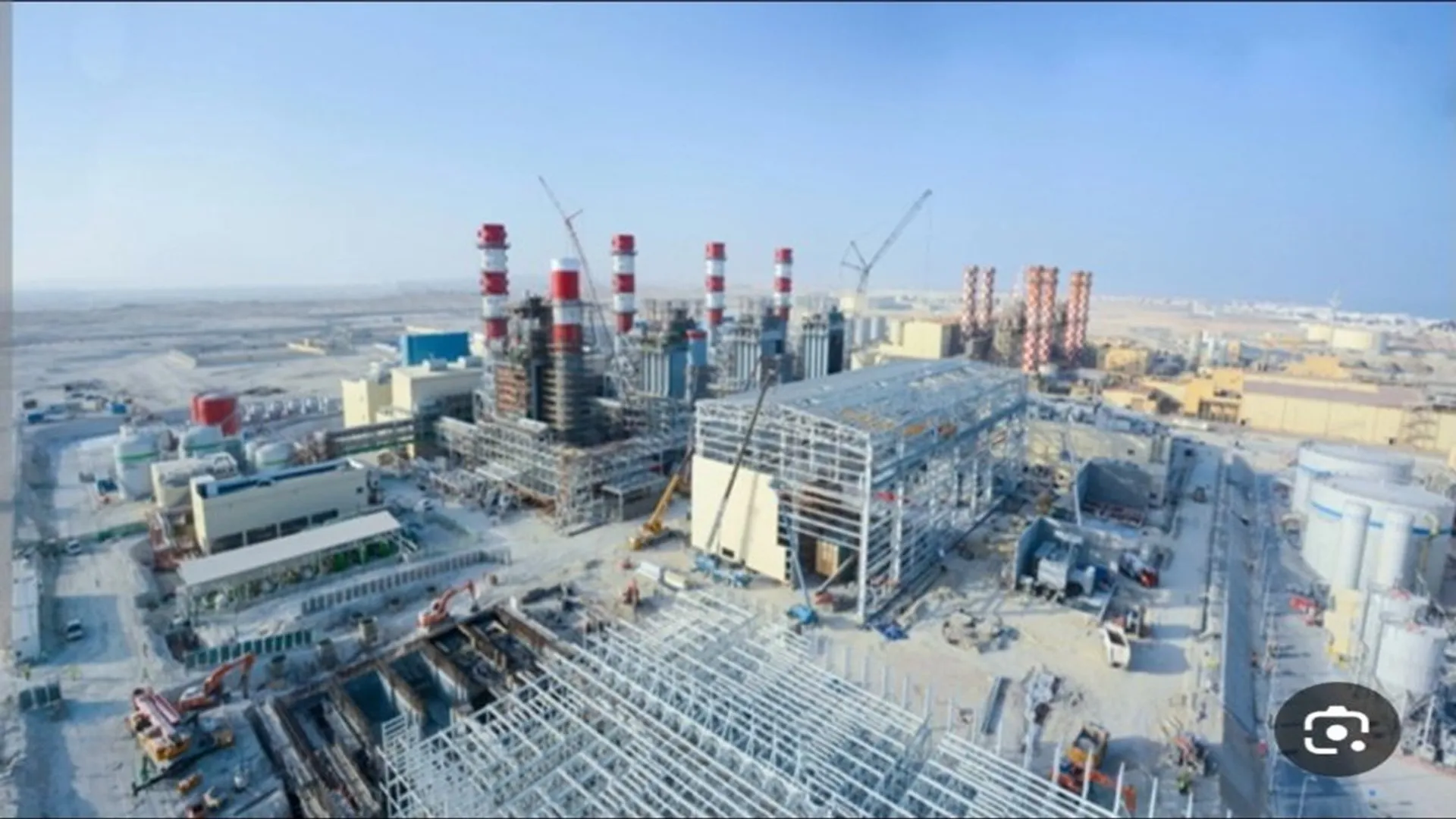 The Al Dur project has been structured as a centralized solar facility directly connected to the national grid.