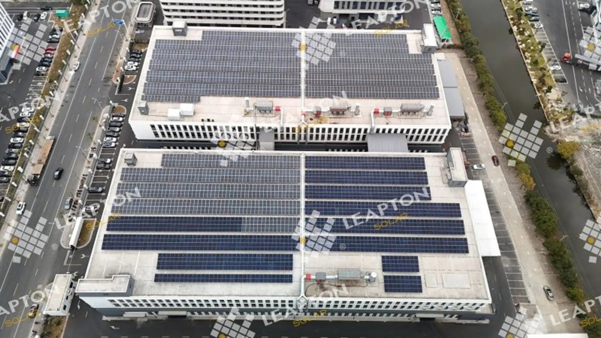 The installation has distributed 800 kW and 480 kW solar capacity across factory rooftop sections.   n