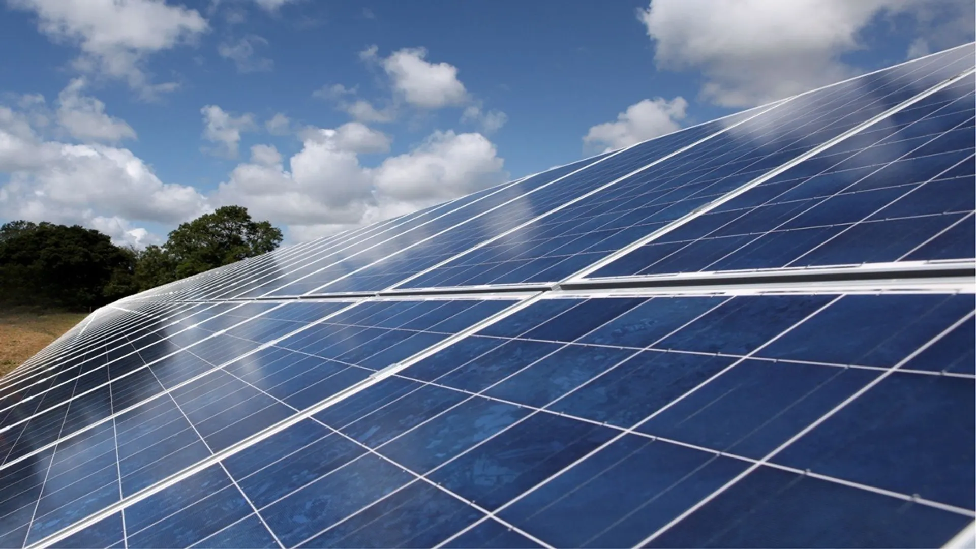 Beachampton solar farm has been sized to supply 9,000 homes, avoiding 5,700 tons annually.