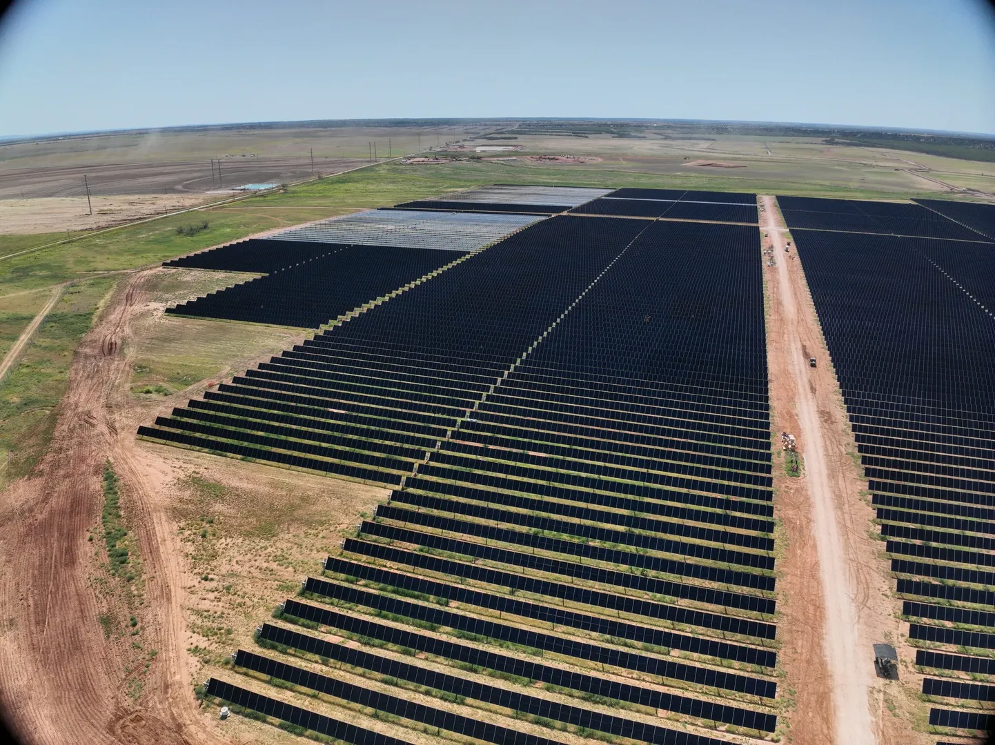 Jones City 2 Solar has progressed within a 700 MW integrated energy center in Texas.