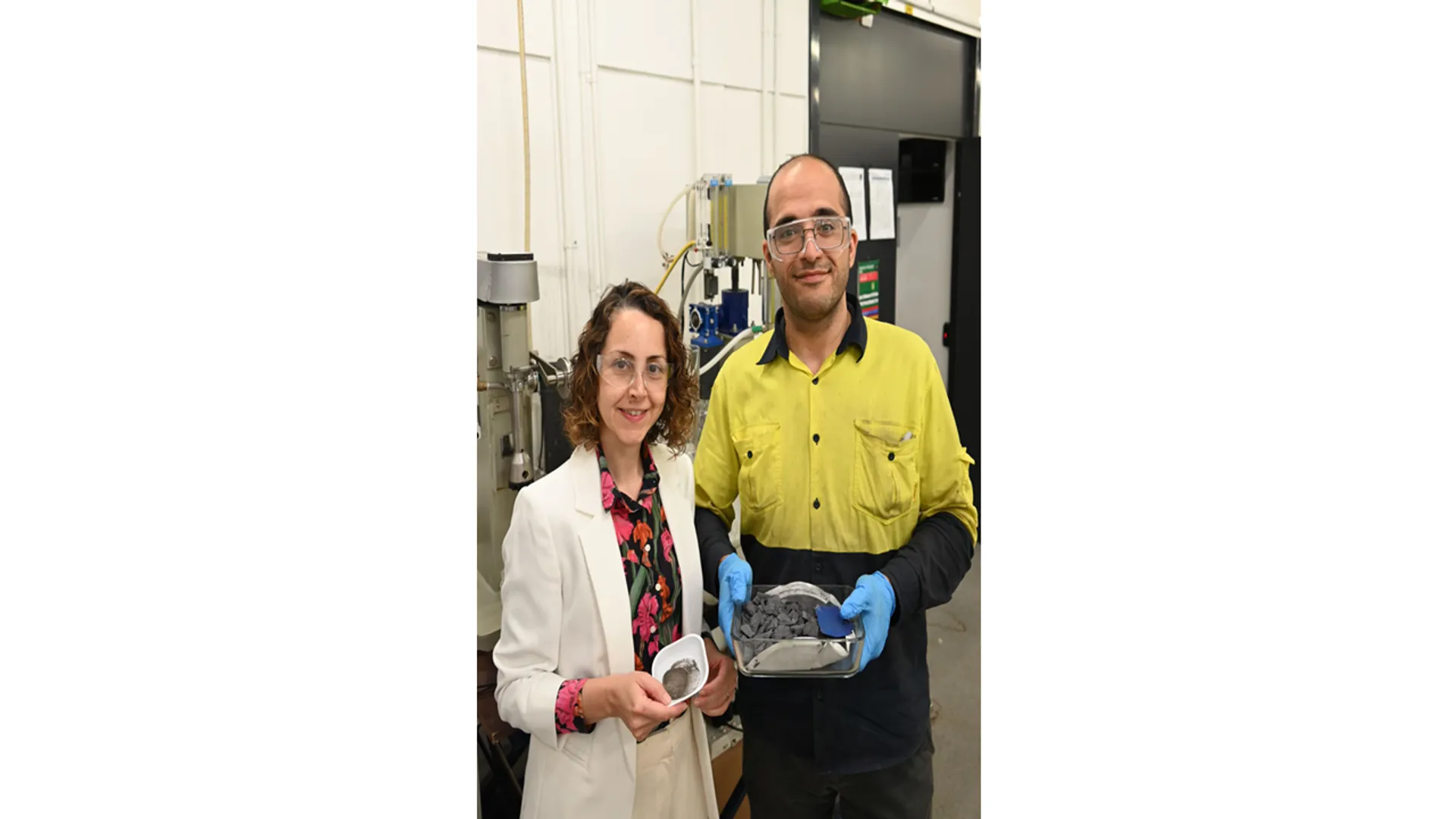 The study demonstrated froth flotation recovering 300–500 ppm silver from recycled PV panels.