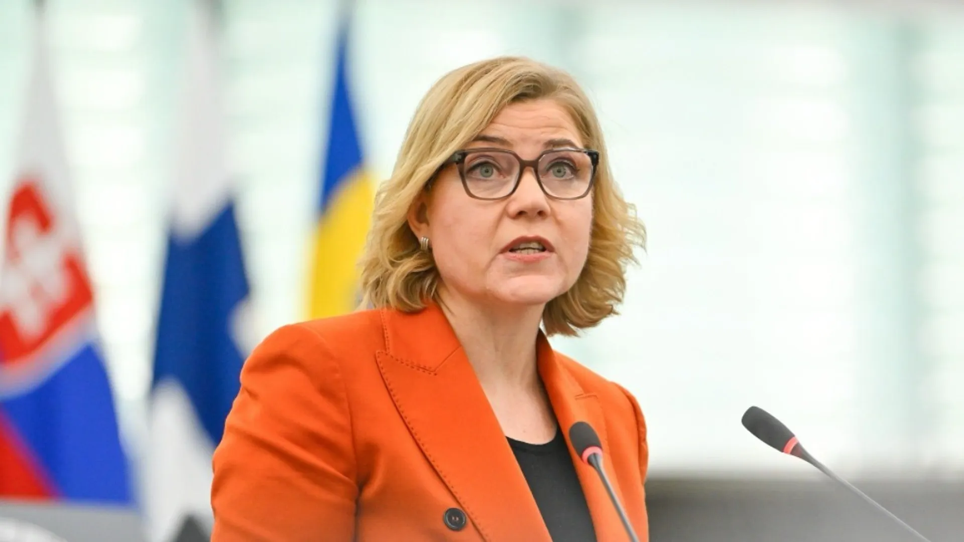 The draft revision assigns the European Commission authority to mandate cybersecurity mitigation measures.