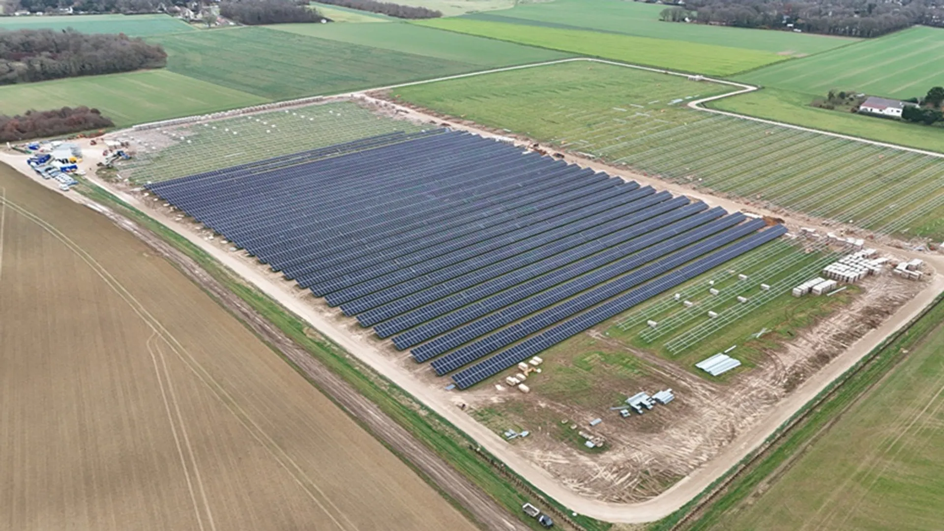 The Presnoy and Nargis solar projects totaling 41.21 MW were transferred turnkey to Tenergie in Loiret.