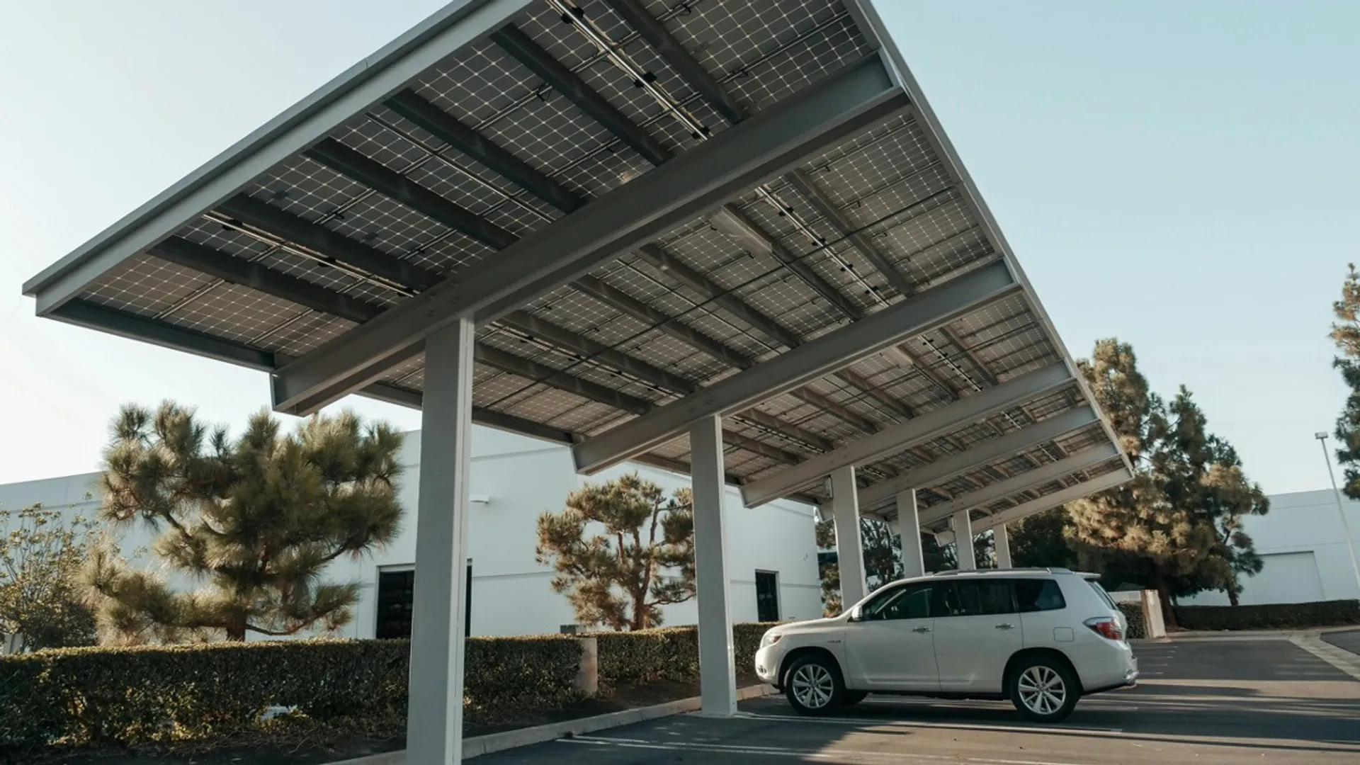 The tender includes design, installation, commissioning, and 25-year operation and maintenance under RESCO mode.