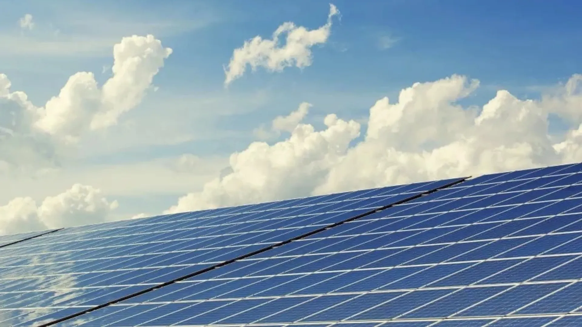 Construction began in October 2025, with commercial operations commencing in April 2027.