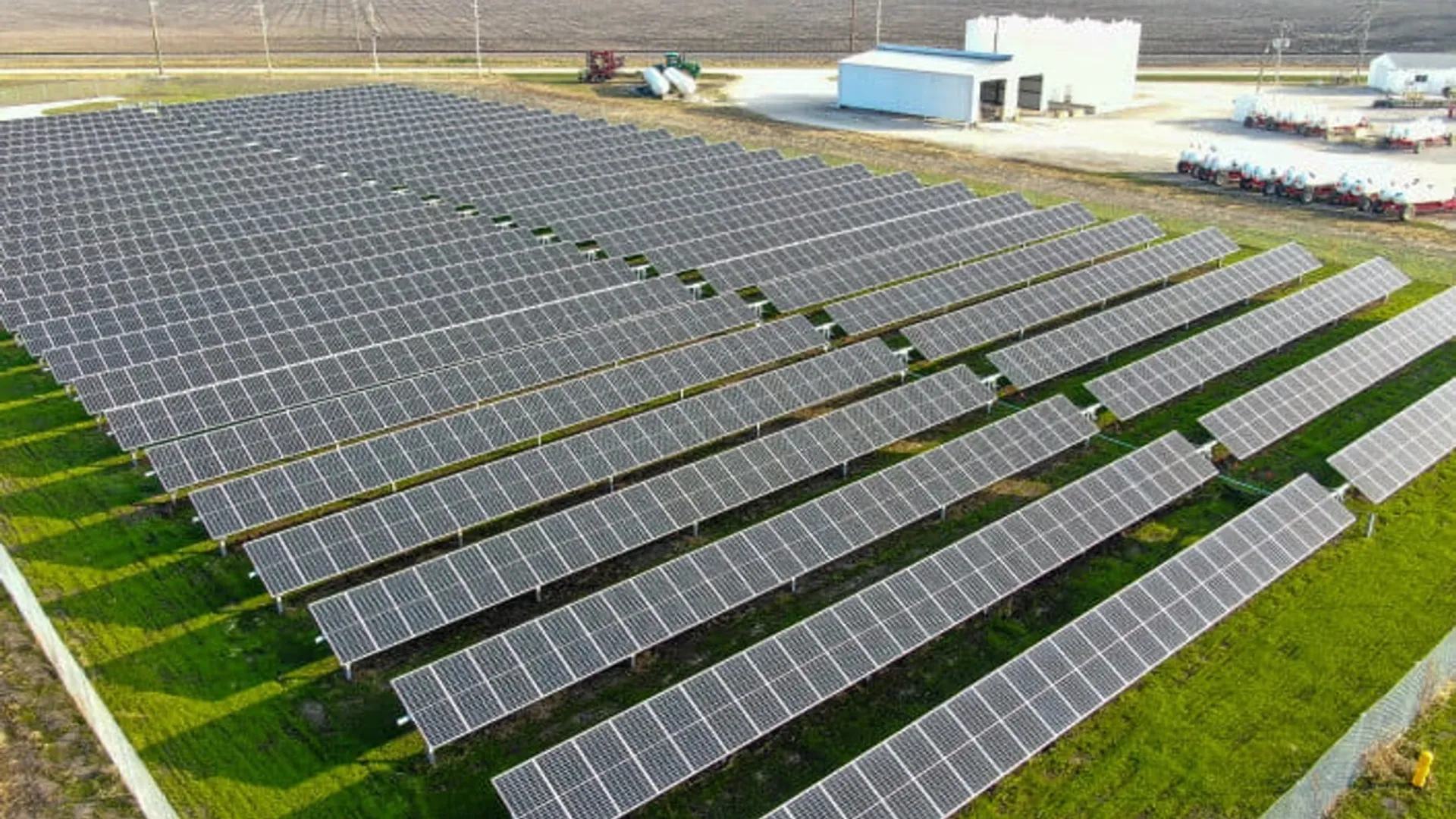 Summit Ridge Energy has structured the agreement under Illinois community PV programs enabling shared generation participation for commercial customers.