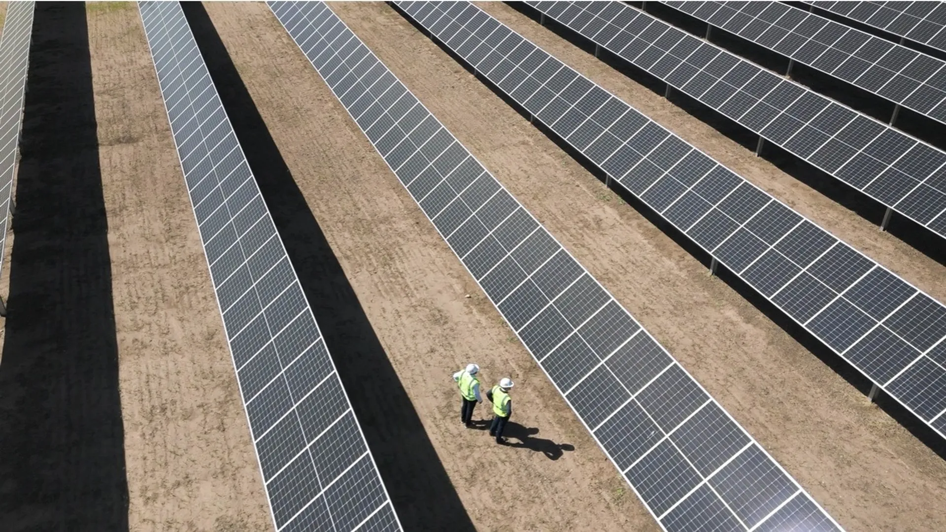 The electric service agreement has included 1,400 MW wind, 200 MW PV and 300 MW ESS supporting new data center demand.