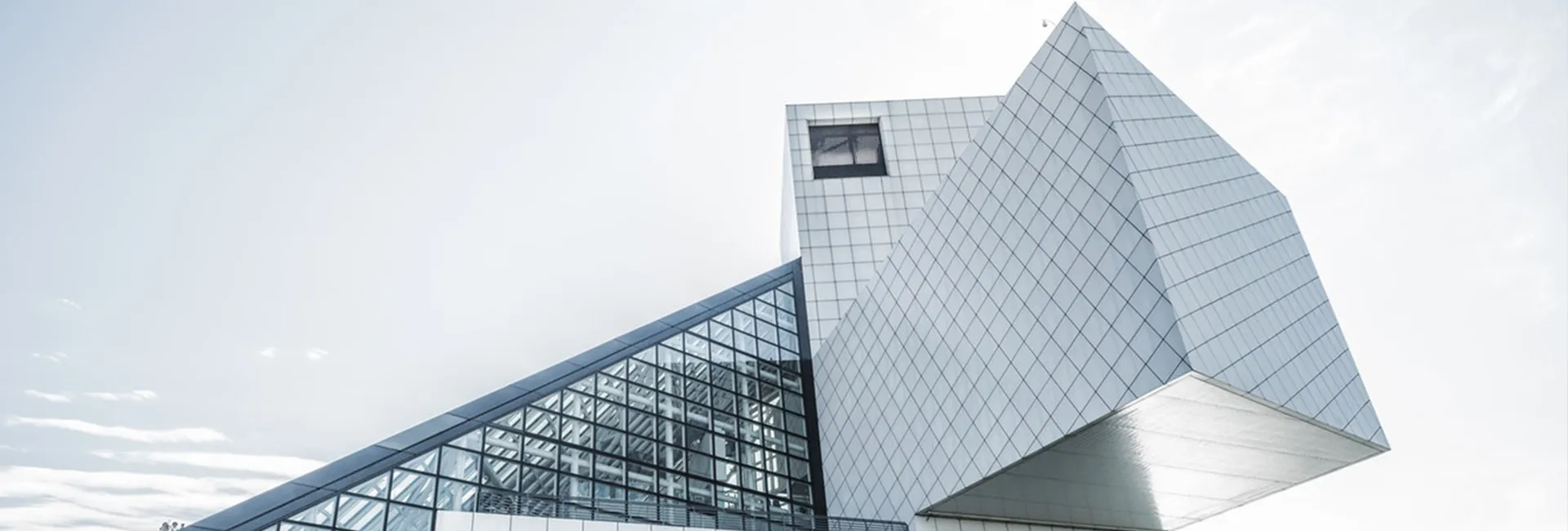 CNBM invests billions in solar tech advancements