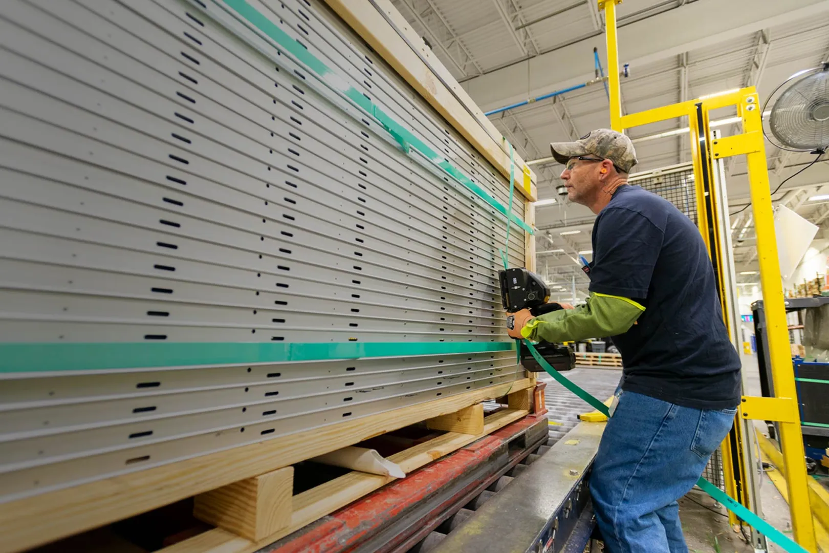 First Solar pioneers $700M tax credit transfer with Fiserv