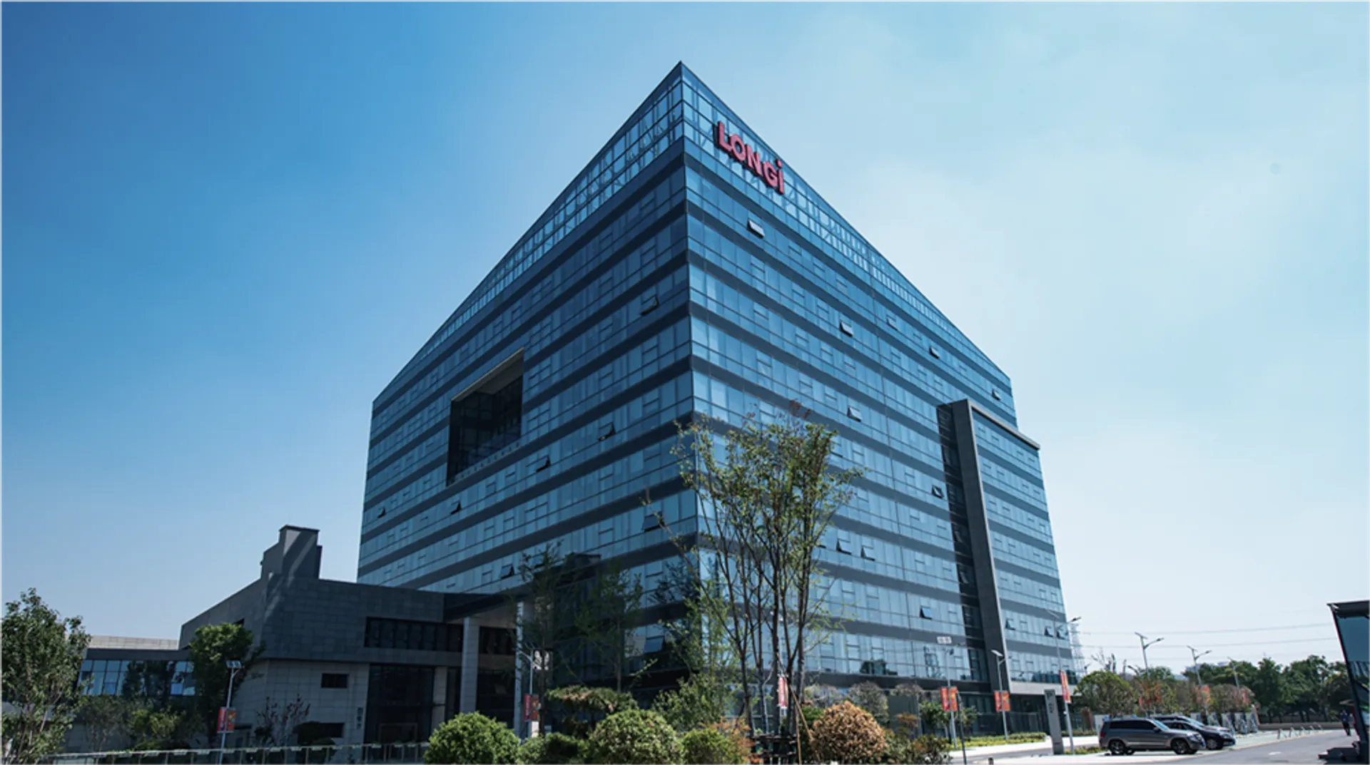 LONGi inks a 576 MW supply agreement with Nofar Energy for Romania 