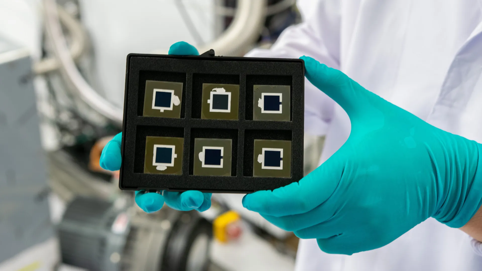 NUS develops triple-junction perovskite/Si tandem solar cell with 27.1% efficiency