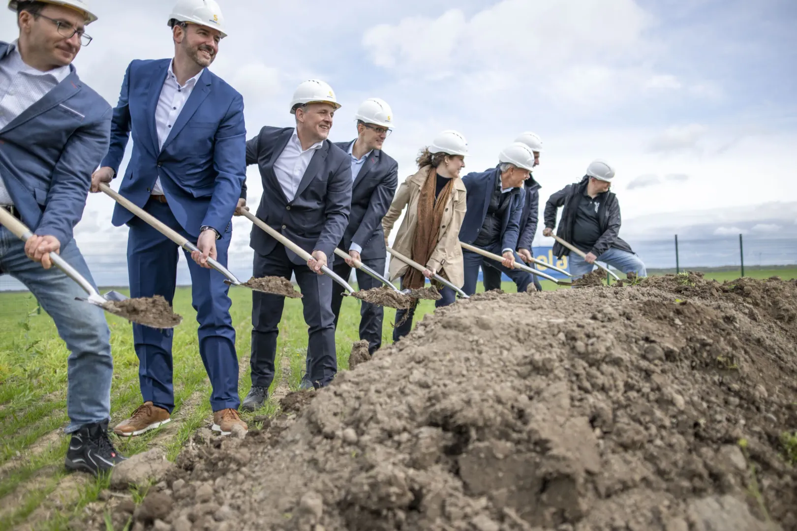 GOLDBECK SOLAR launches 260 MW solar park