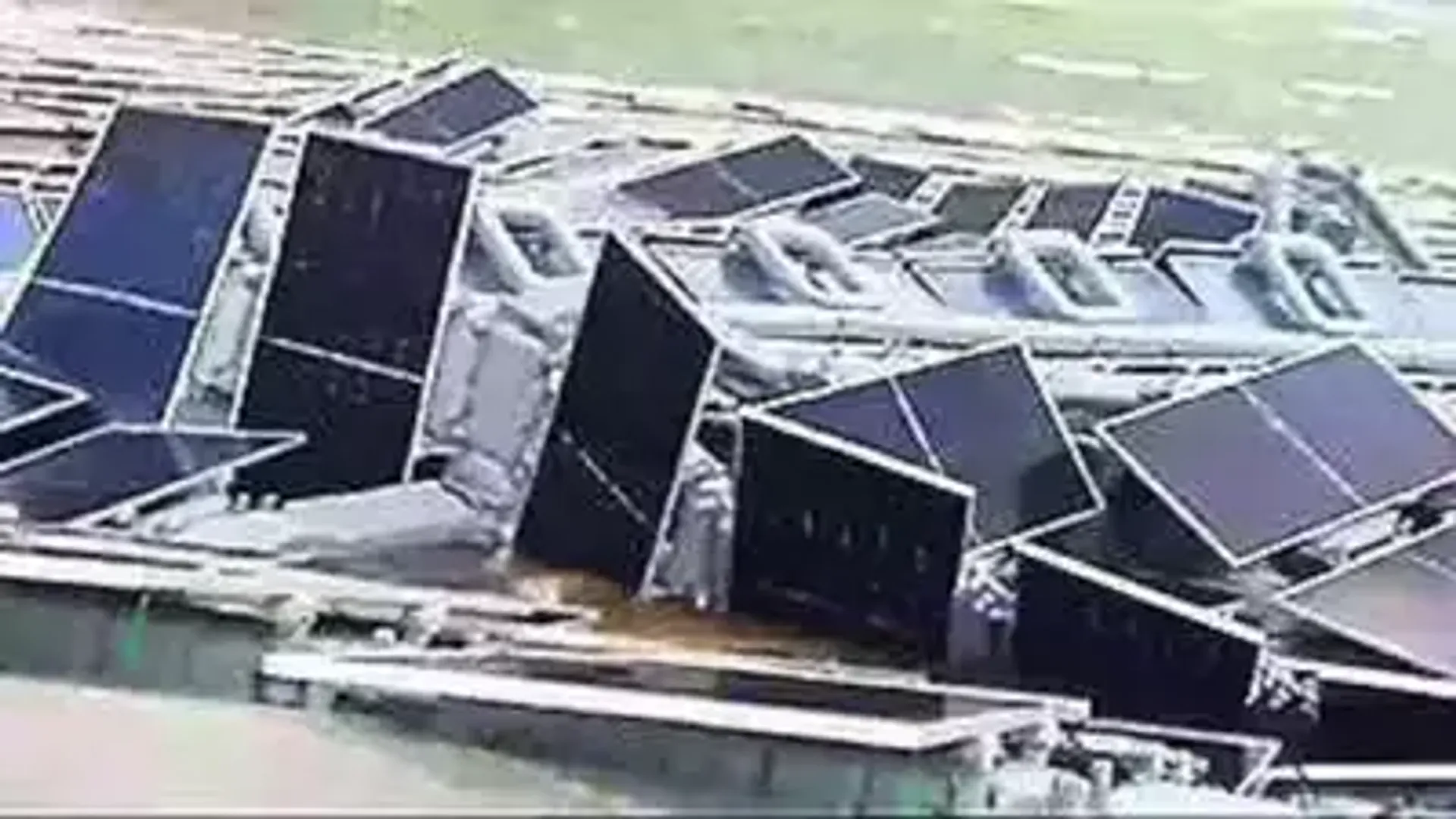Storm damages world's largest floating solar plant