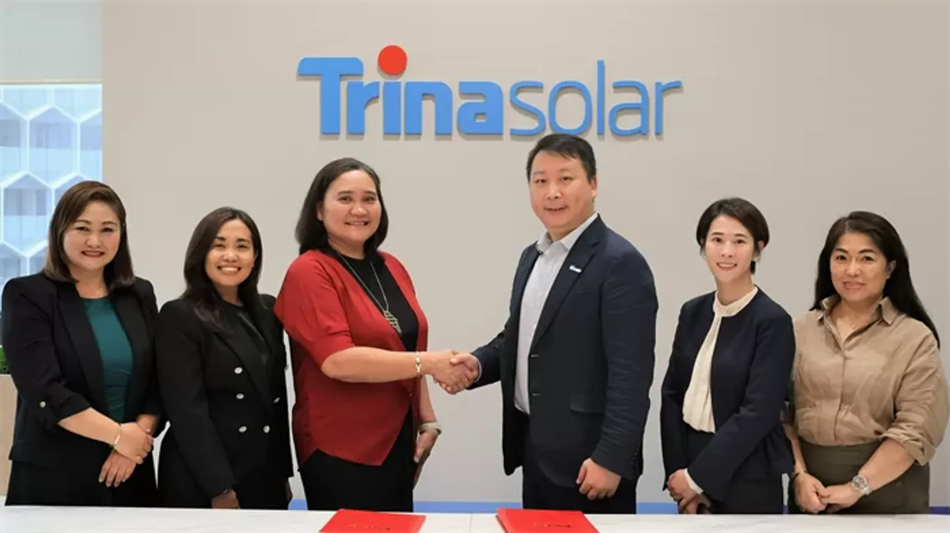 PetroGreen, Trina Solar sign master supply deal