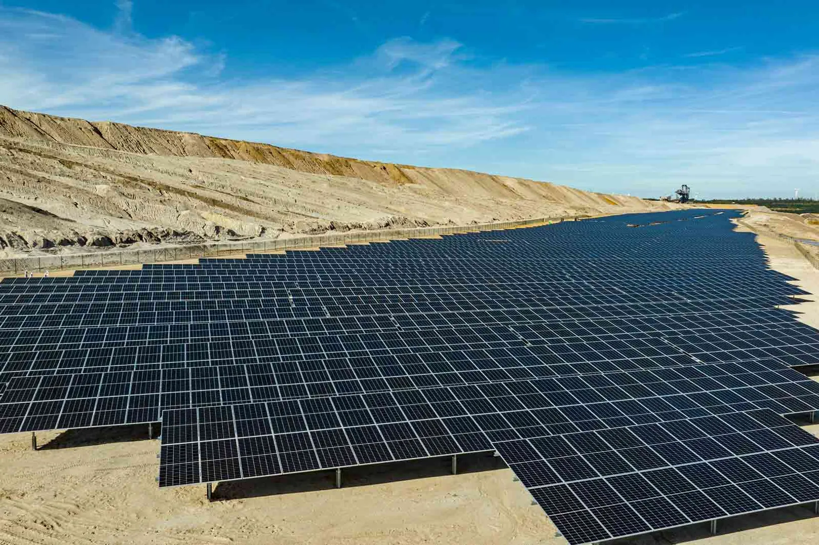 RWE Neuland Solar Farm fully operational