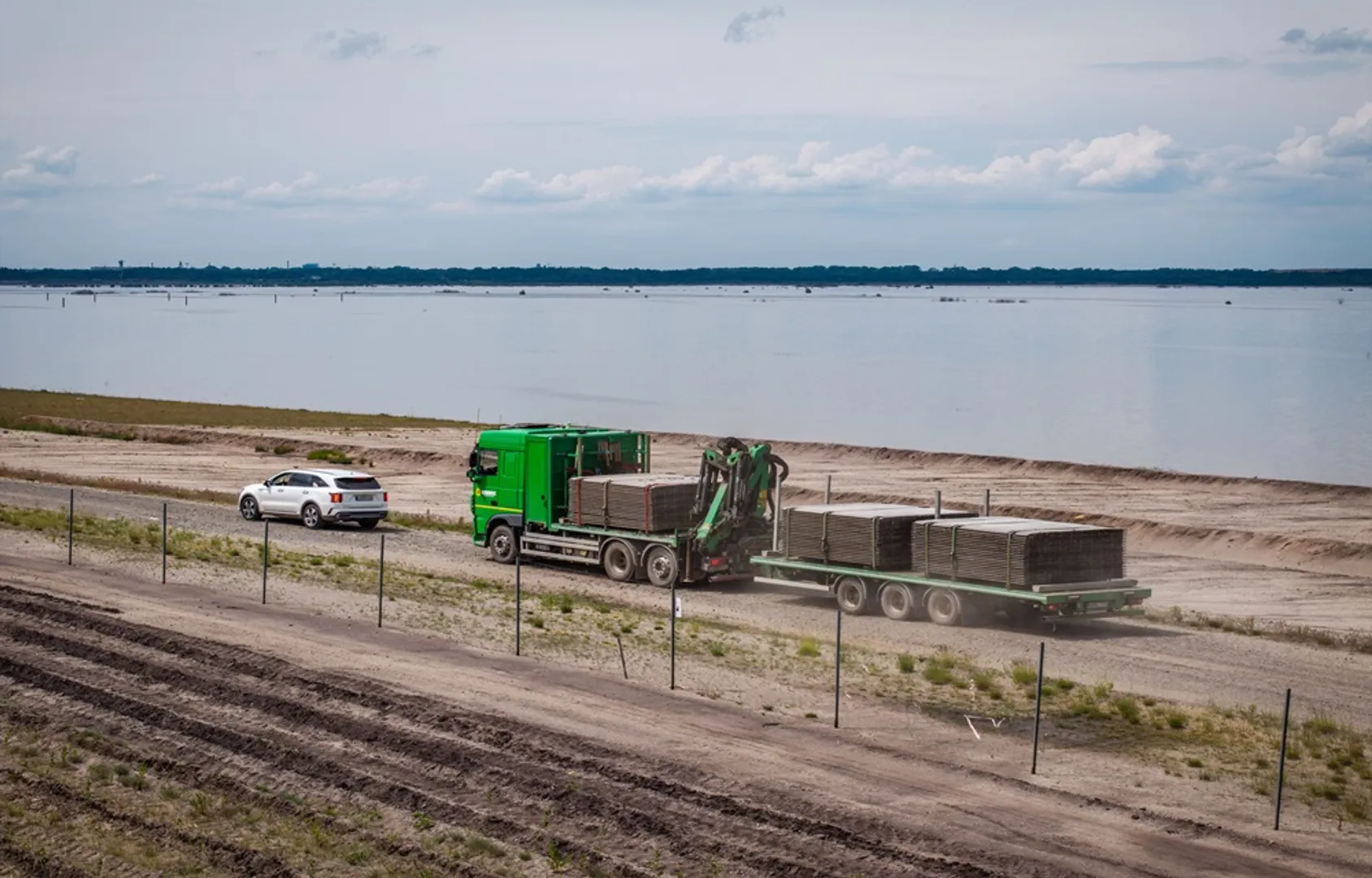 LEAG and EP New Energies begin construction of 29 MWp floating solar plant