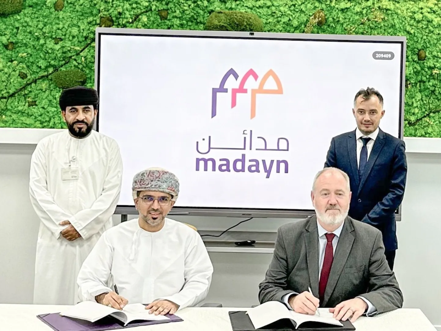 Madayn plans a new solar plant