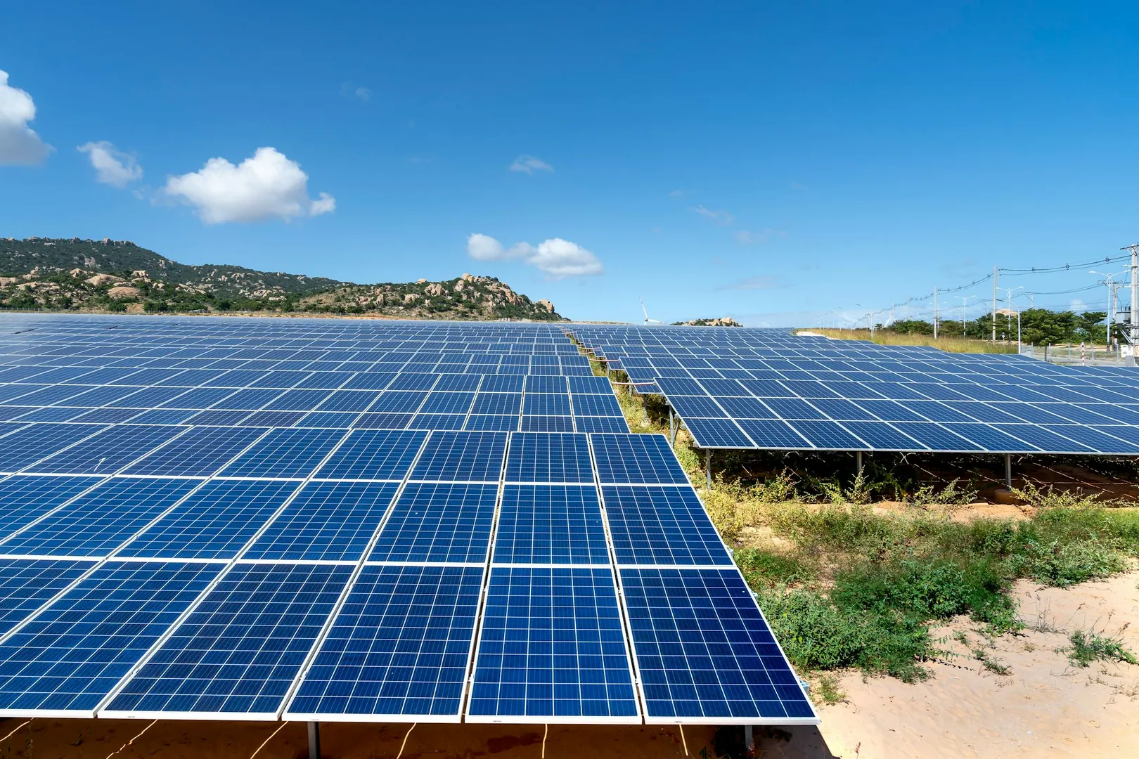 Brookfield’s 550 MW bikaner solar project powers Delhi NCR offices