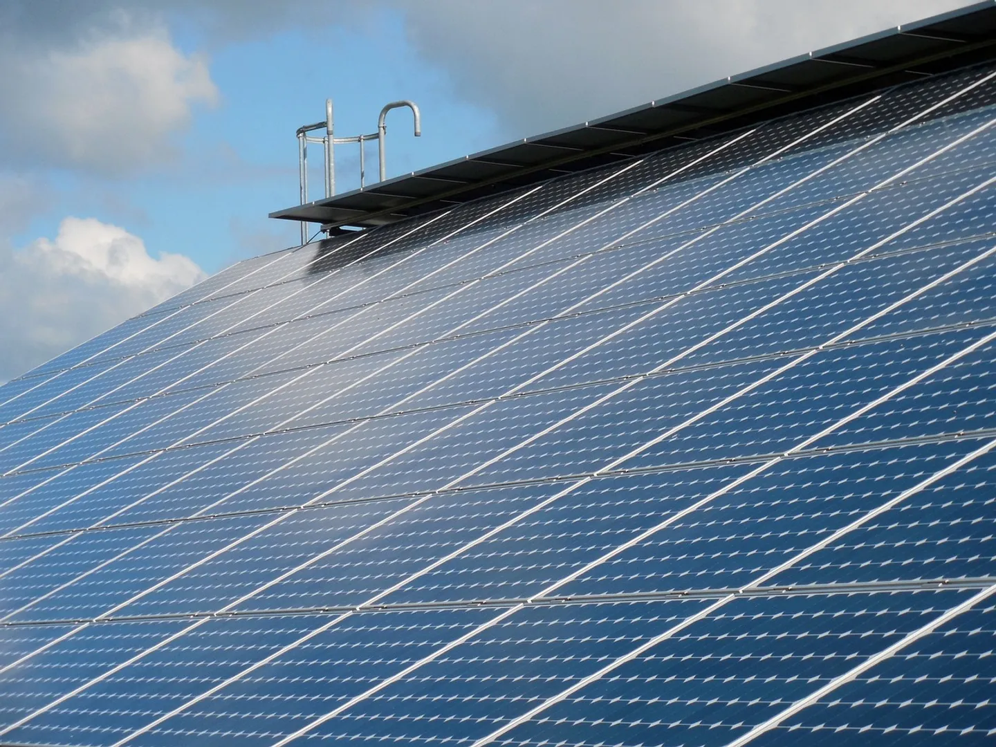 J&V Energy acquires 180 MW solar project in Philippines