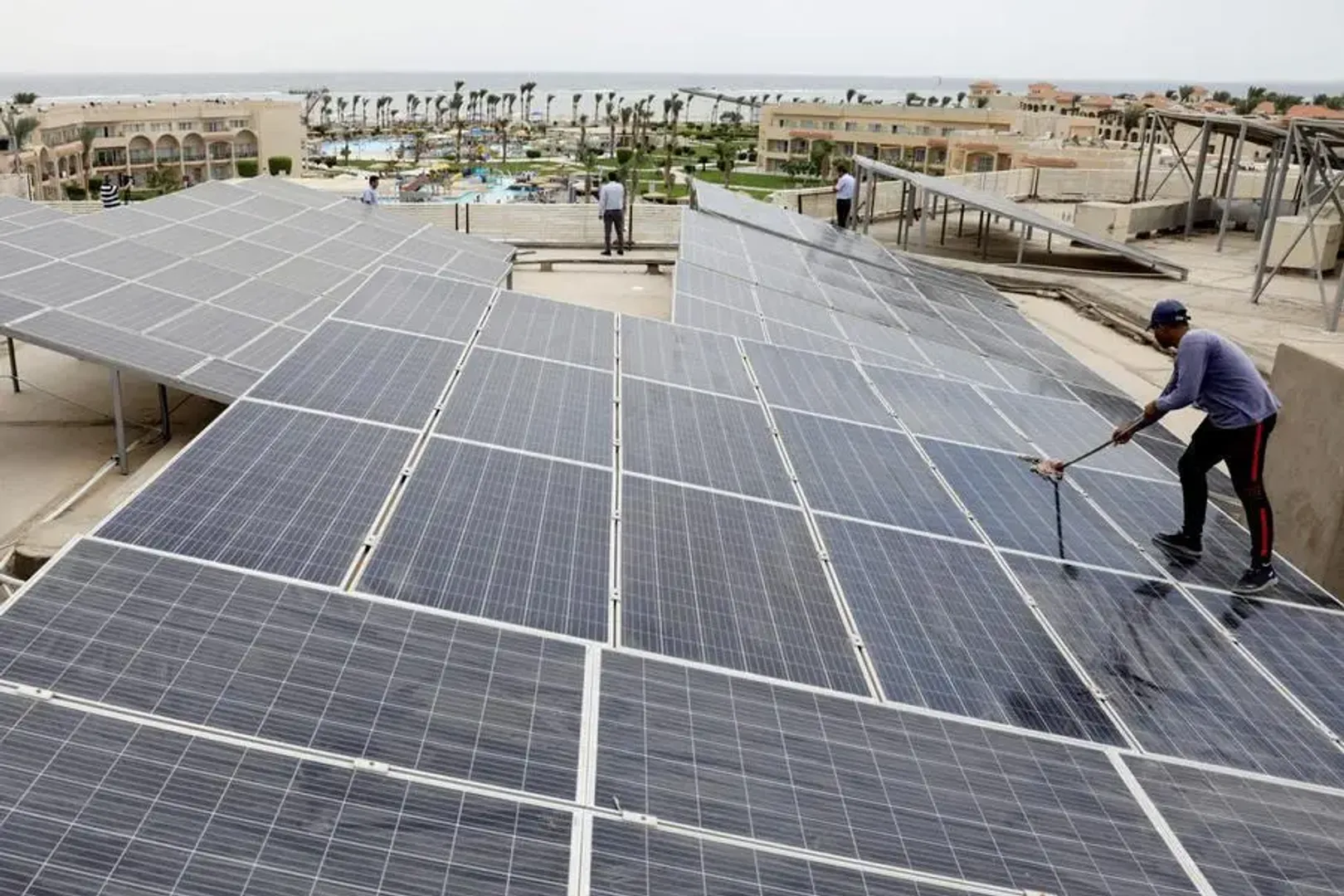 AOI and Sunshine Pro established solar panel plant in Egypt