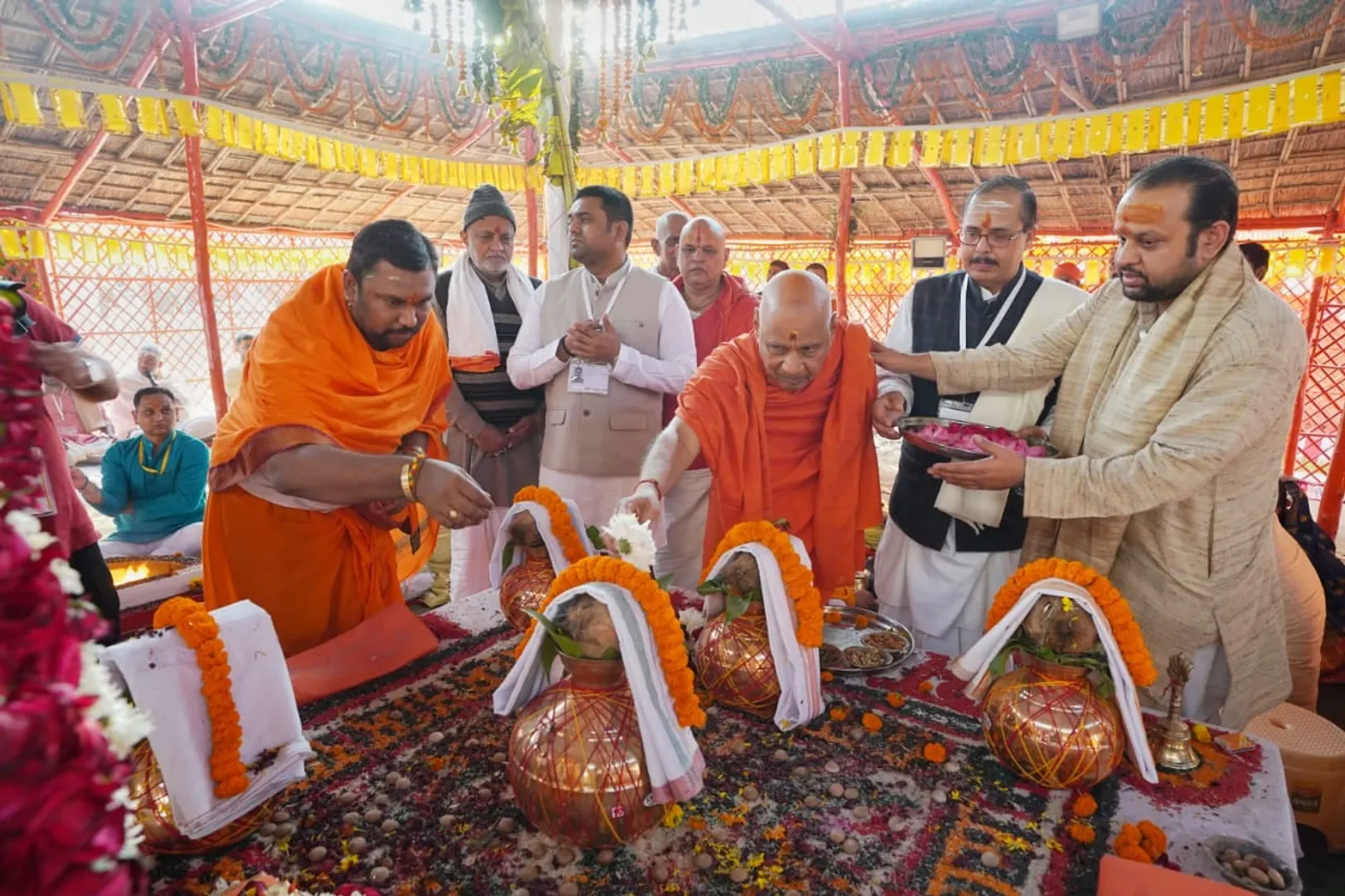 श्रीराम जन्मभूमि में ध्वज पूजन