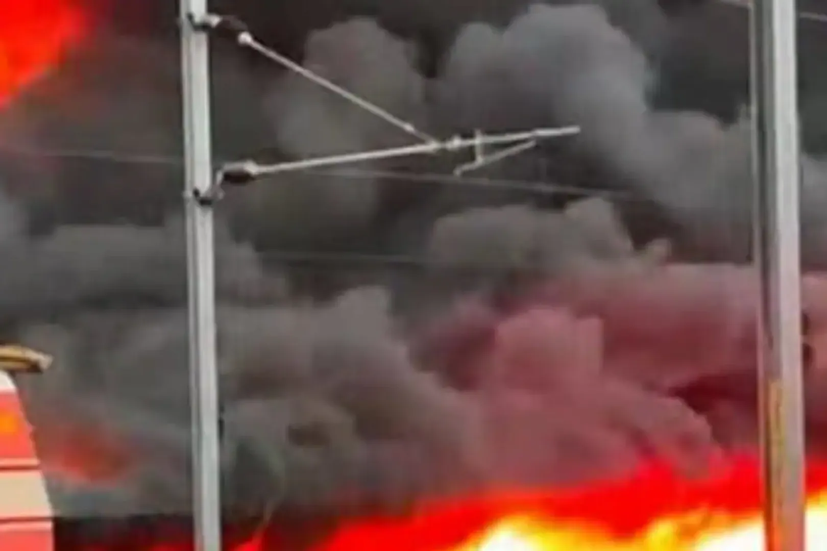 fire-parking-2026-01-493486585067d56b9c00d1cd30da30ee-3x2