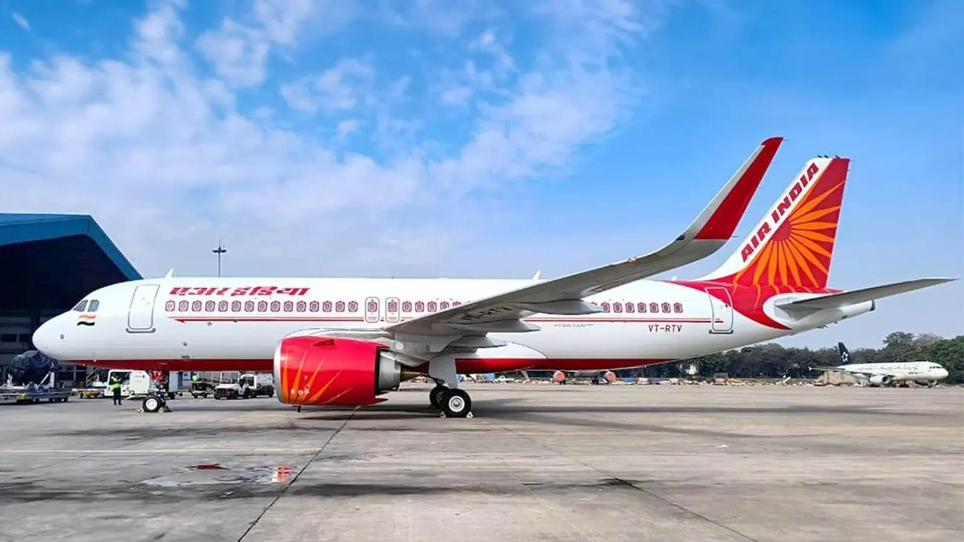 air-india-plane-fire-and-technical-fault-delhi-airport