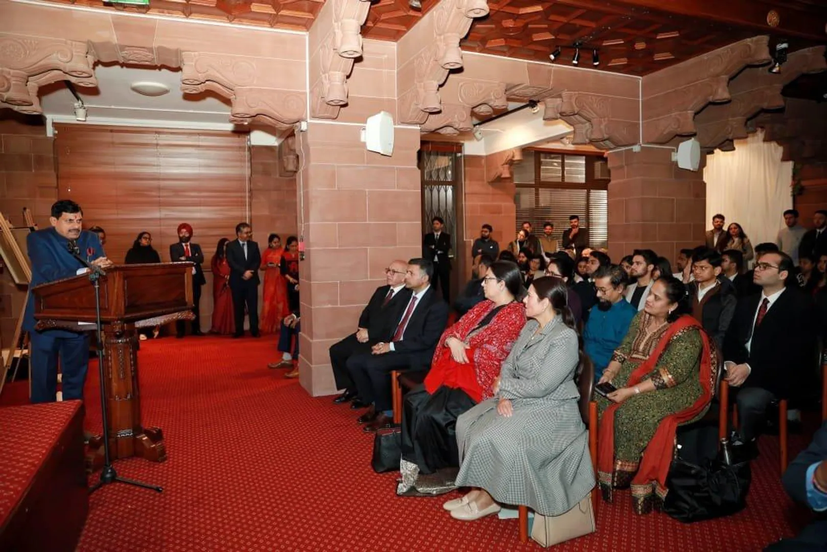 मुख्यमंत्री डॉ. यादव ने निवेशकों के साथ की वन-ऑन-वन मीटिंग्स