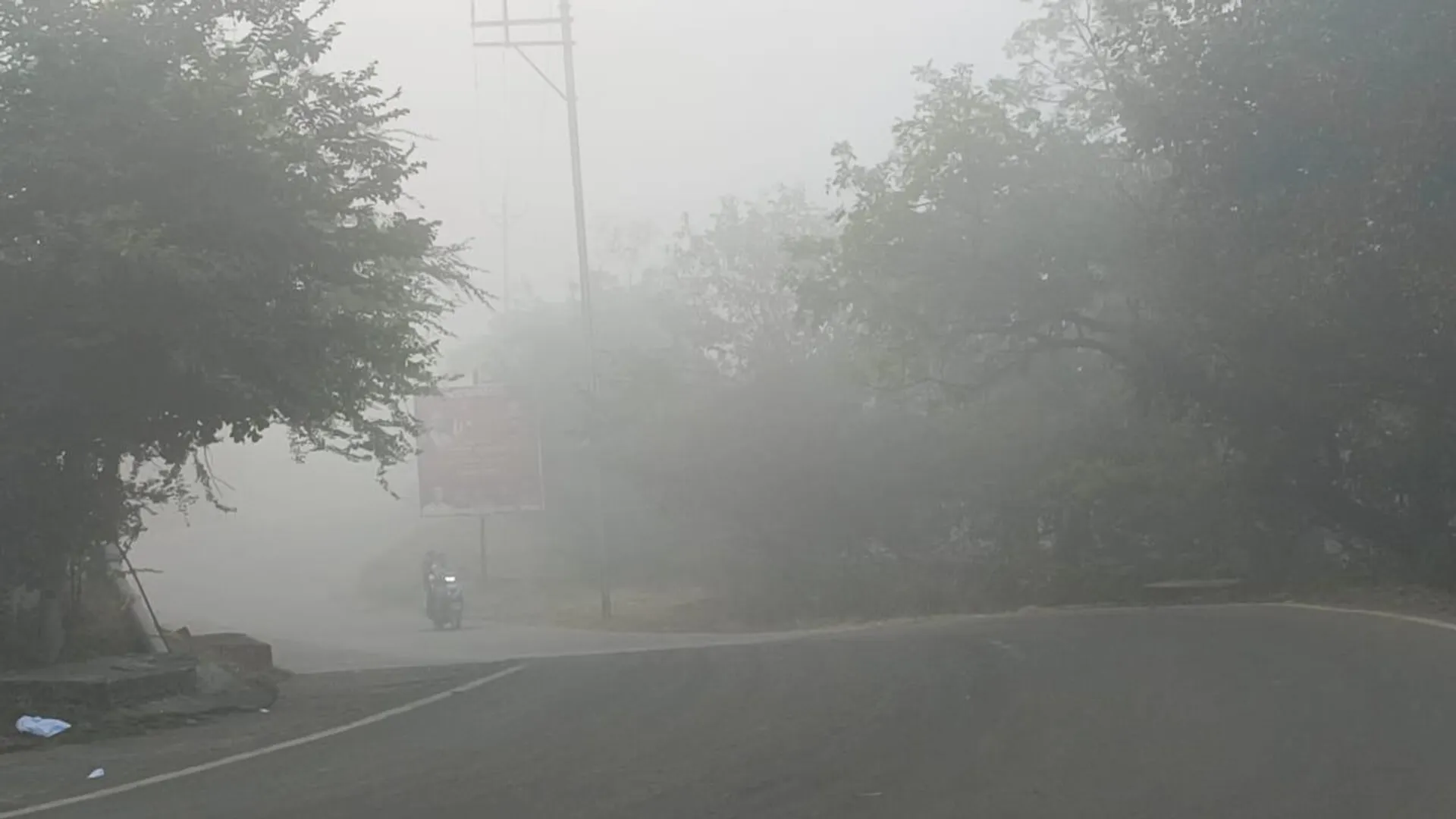 मध्यप्रदेश में सर्दी का दूसरा दौर: तापमान में 2-3 डिग्री की गिरावट, ग्वालियर-चंबल में घना कोहरा