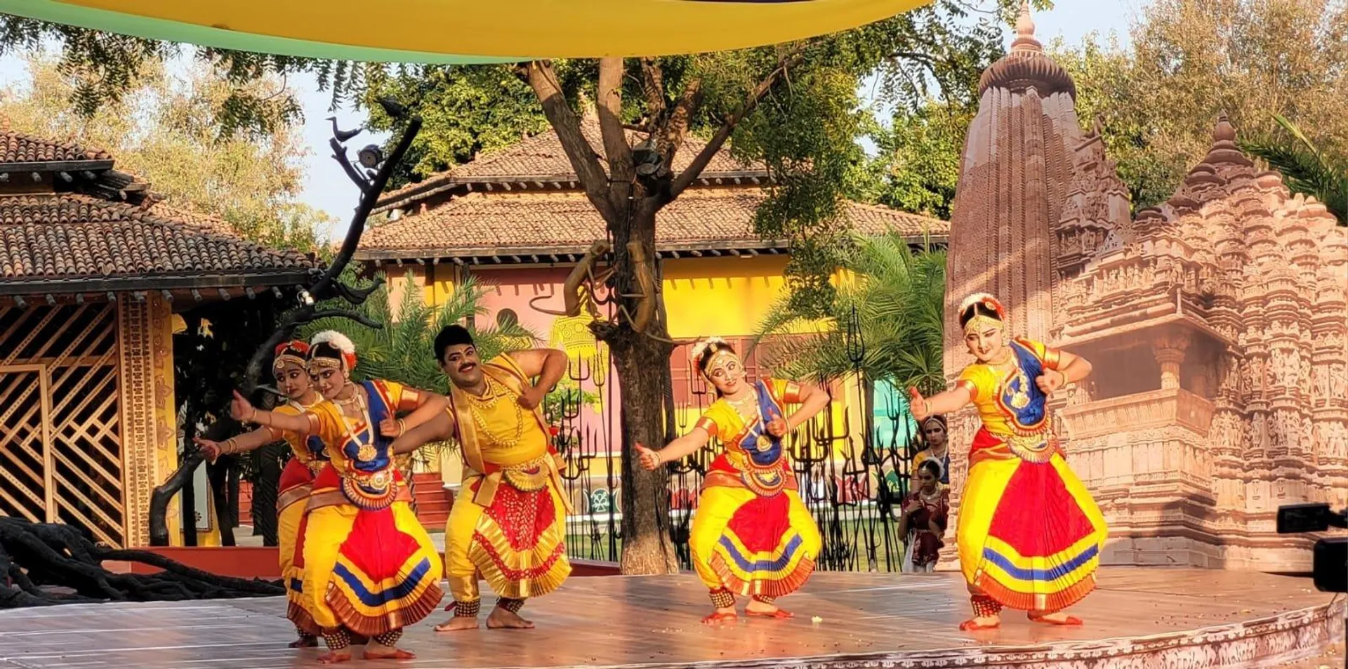 प्रदेश के 139 कलाकार दे रहे भारतीय शास्त्रीय नृत्यों की प्रस्तुति