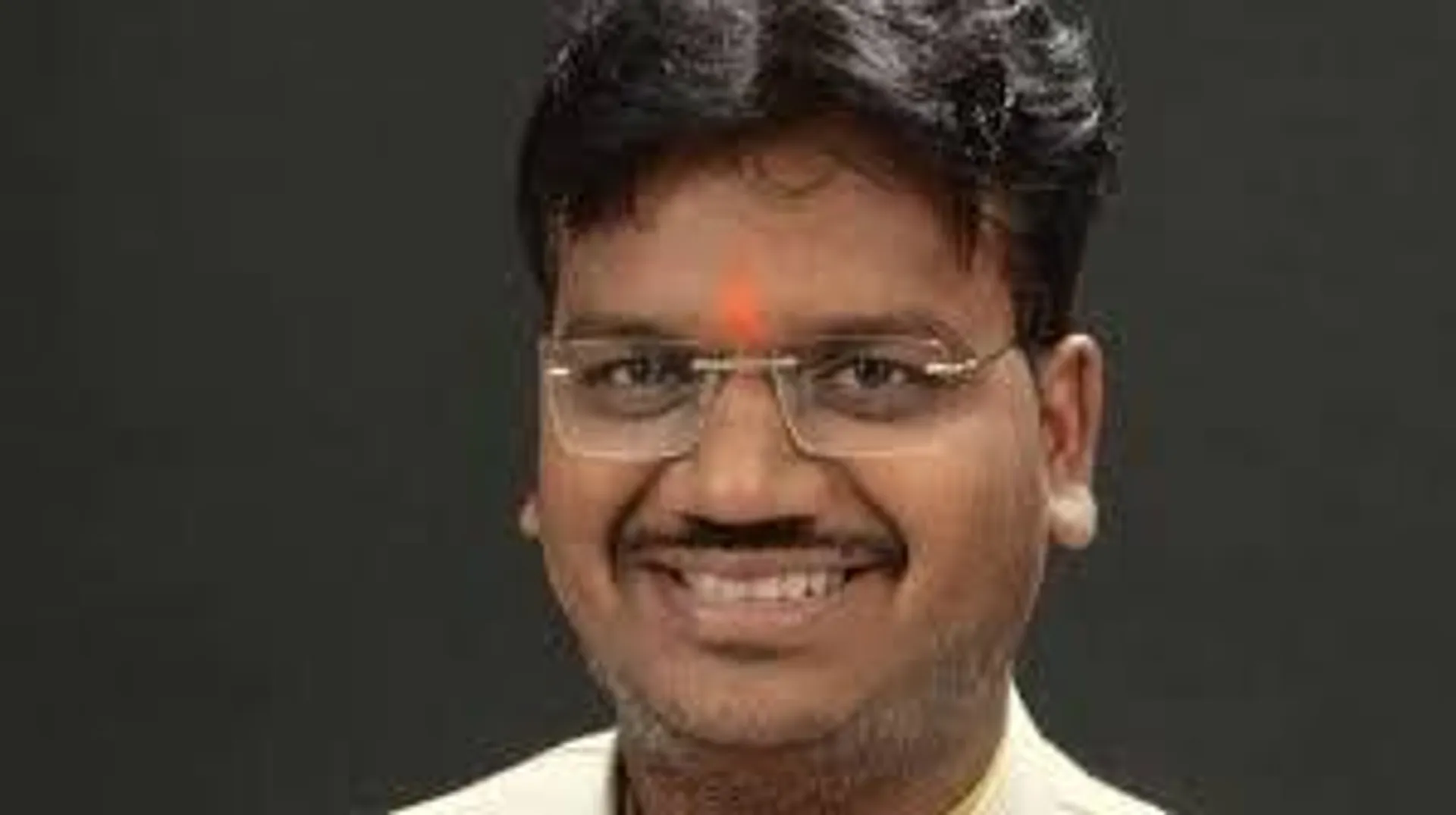 **मिल्कीपुर उपचुनाव 2025 रिजल्ट लाइव: भाजपा प्रत्याशी चंद्रभानु पासवान की बड़ी बढ़त, सपा पीछे**