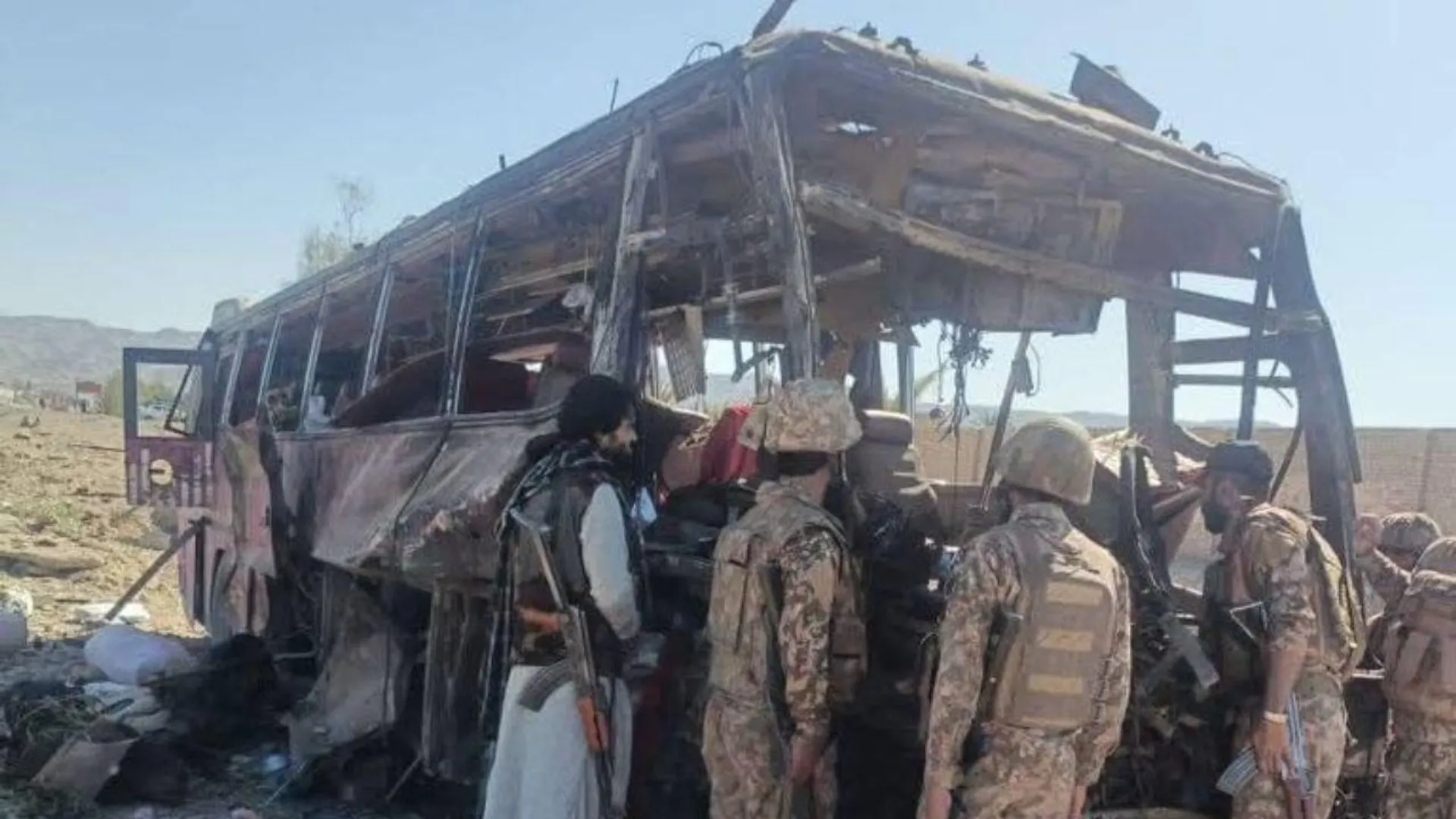 bla-suicide-attack-on-pak-army-90-soldiers-killed