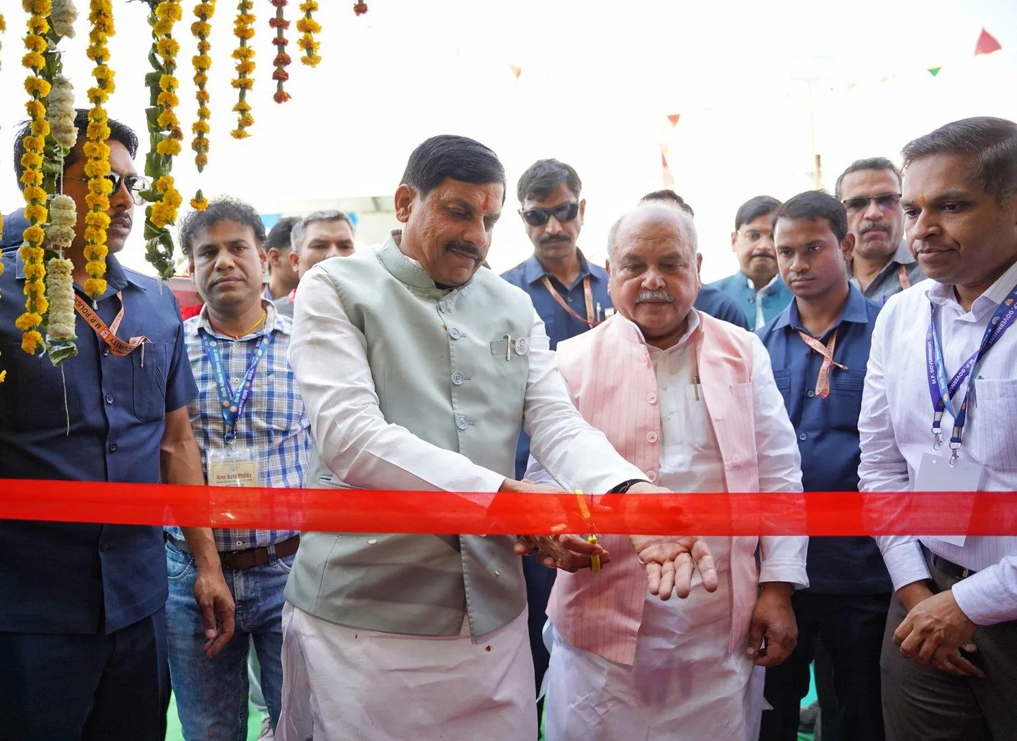 murena-cm-mohan-yadav-health-camp-pm-shri-air-ambulance-free-service