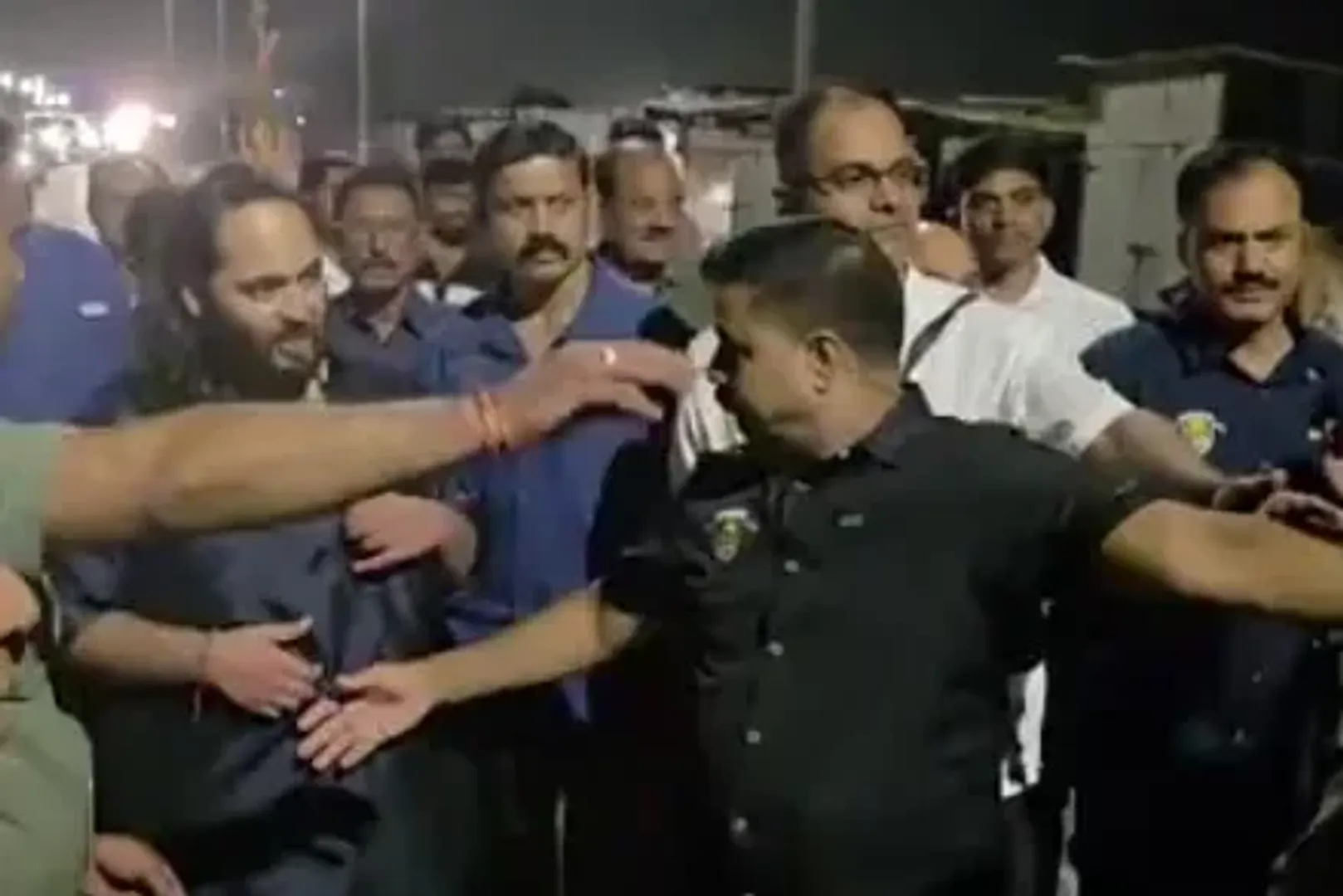 anant-ambani-dwarka-padyatra-birthday