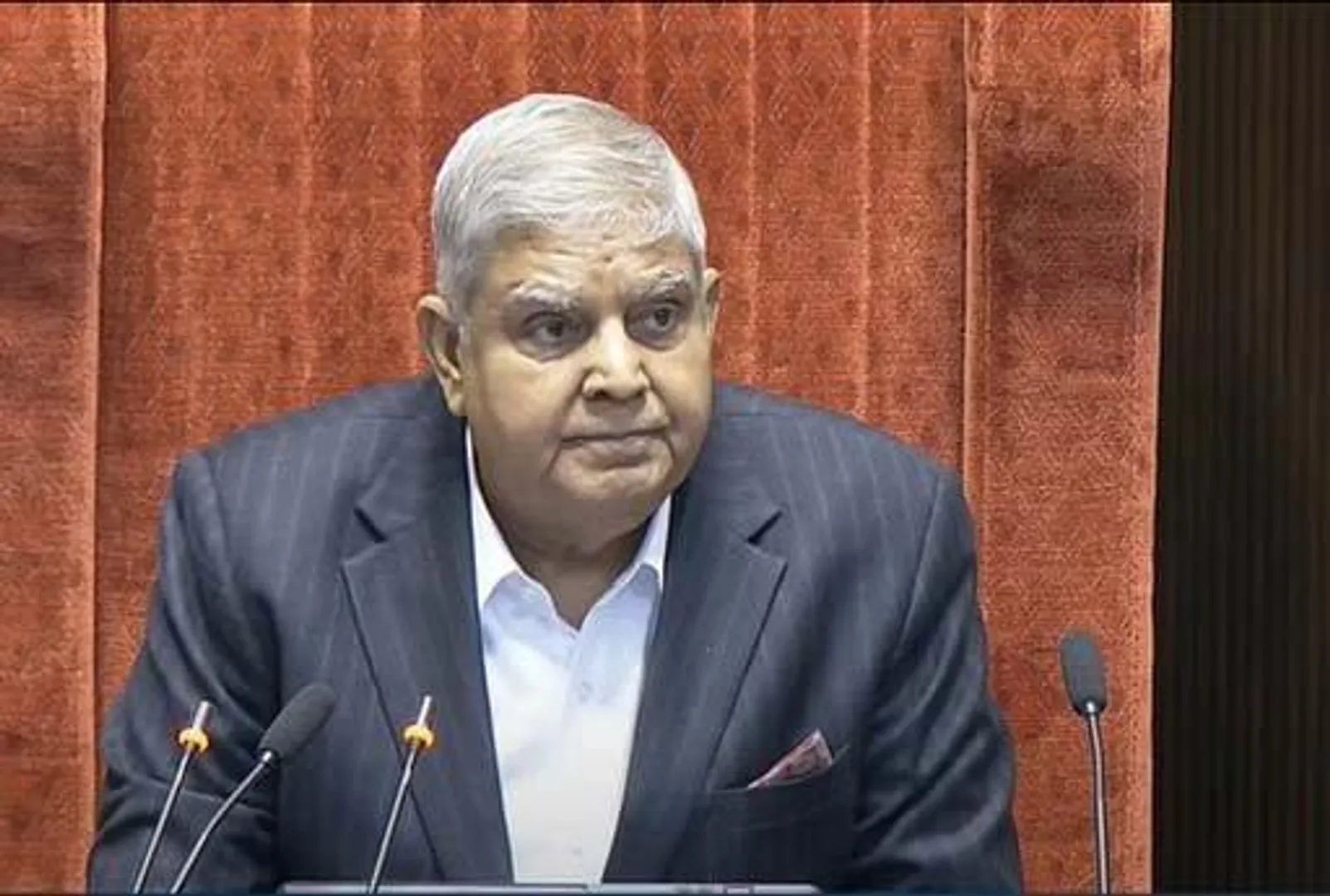 सपा सांसद के आवास पर हमले के मुद्दे पर राज्यसभा में हंगामा, विपक्ष ने सदन से किया वॉकआउट