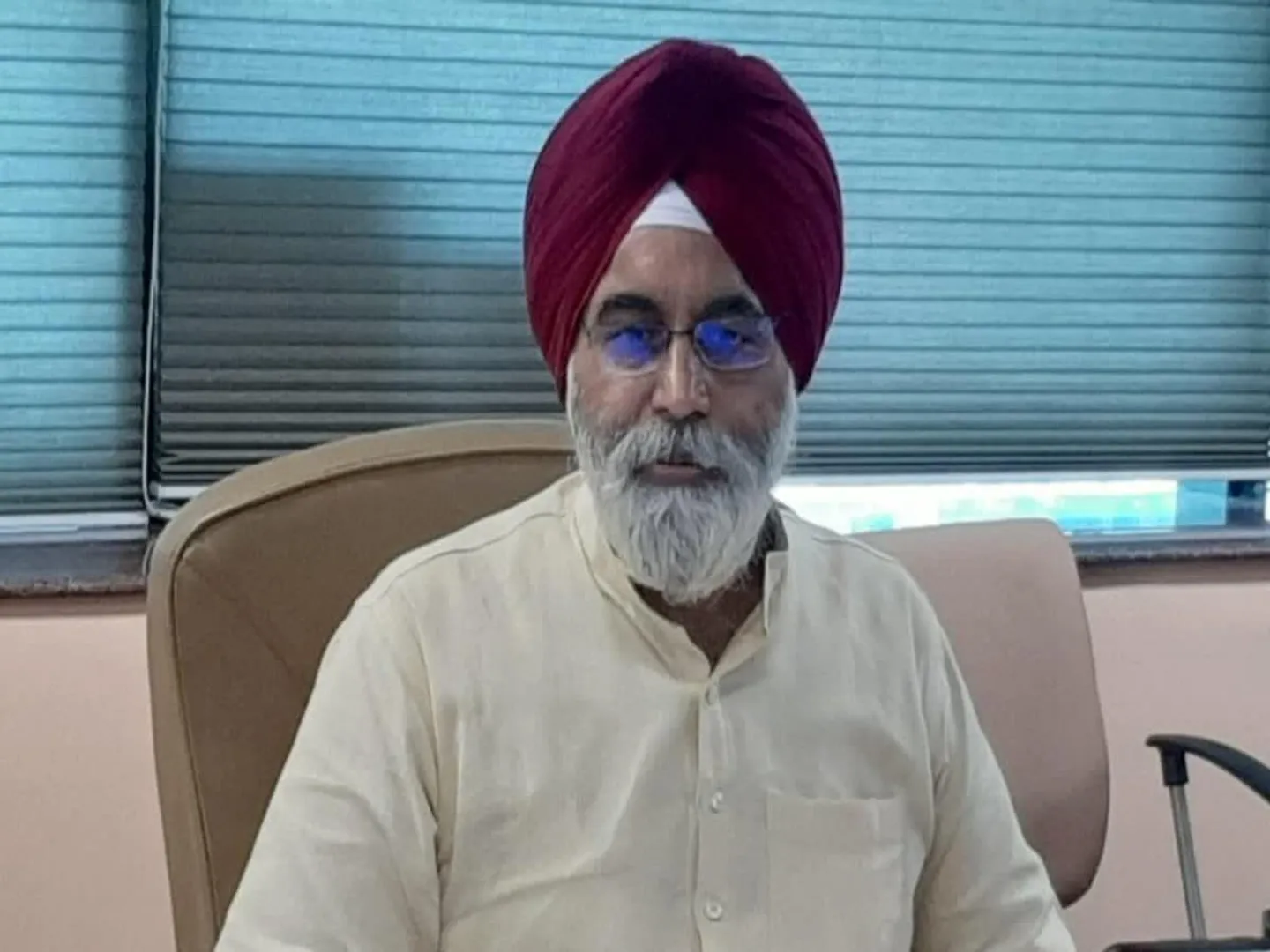 bjp-iqbal-singh-elected-delhi-mayor-aap-boycott