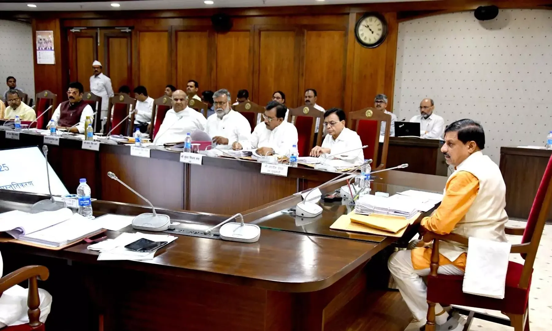 mp-shasakiy-sevako-ka-da-badha-solar-park-2025