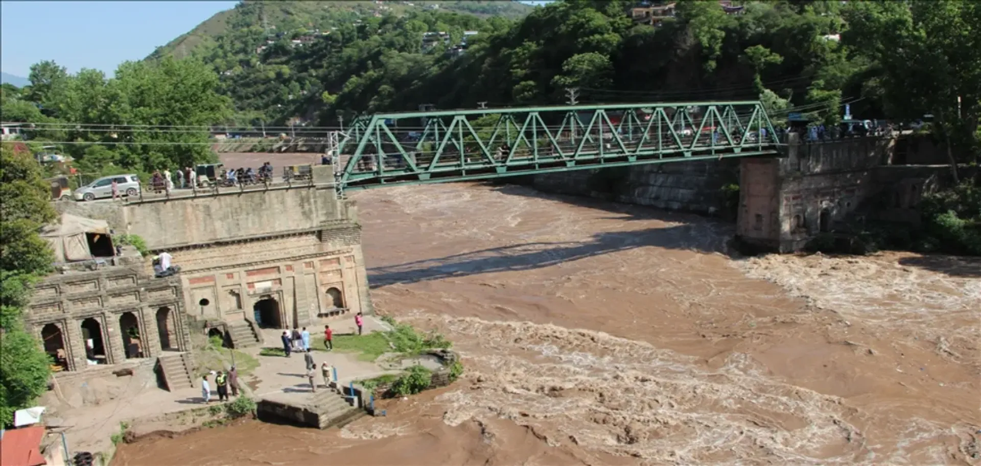 pok-jhelum-river-flood-hattian-bala-emergency-2025