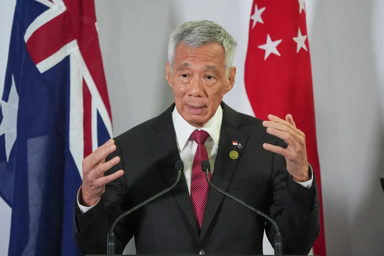 singapore-pm-warns-globalization-over-economic-instability-ahead