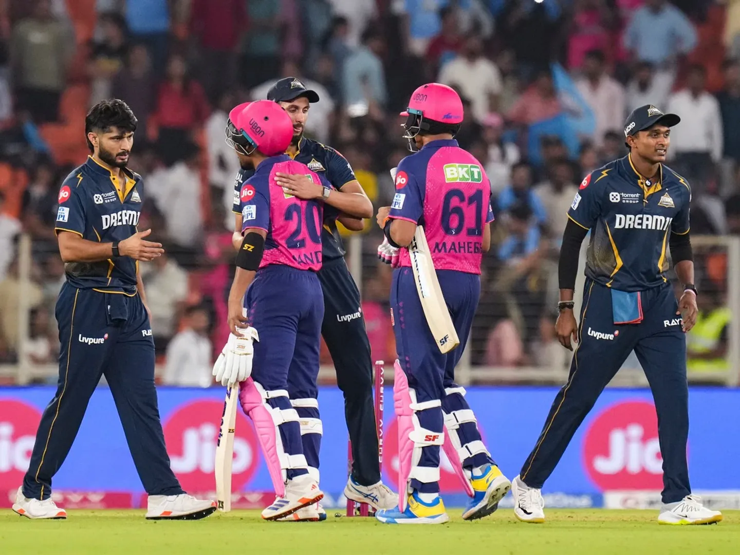 gujarat-titans-beat-rajasthan-royals-by-58-runs-krishna-3-wickets