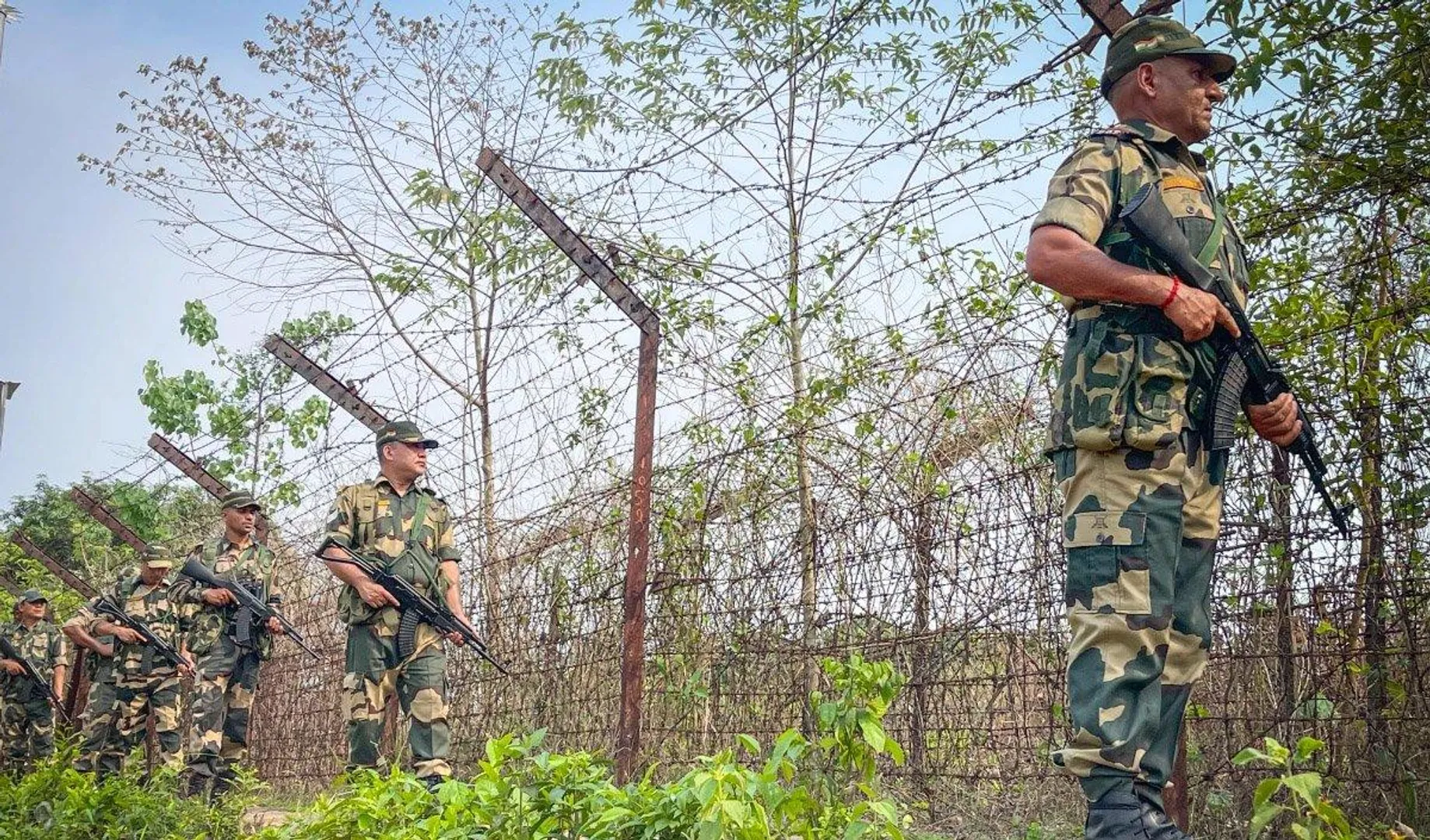 पांच दिन से पाकिस्तानी गोलाबारी, भारत ने सधे अंदाज़ में दिया जवाब,कश्मीर घाटी में तनाव चरम पर
