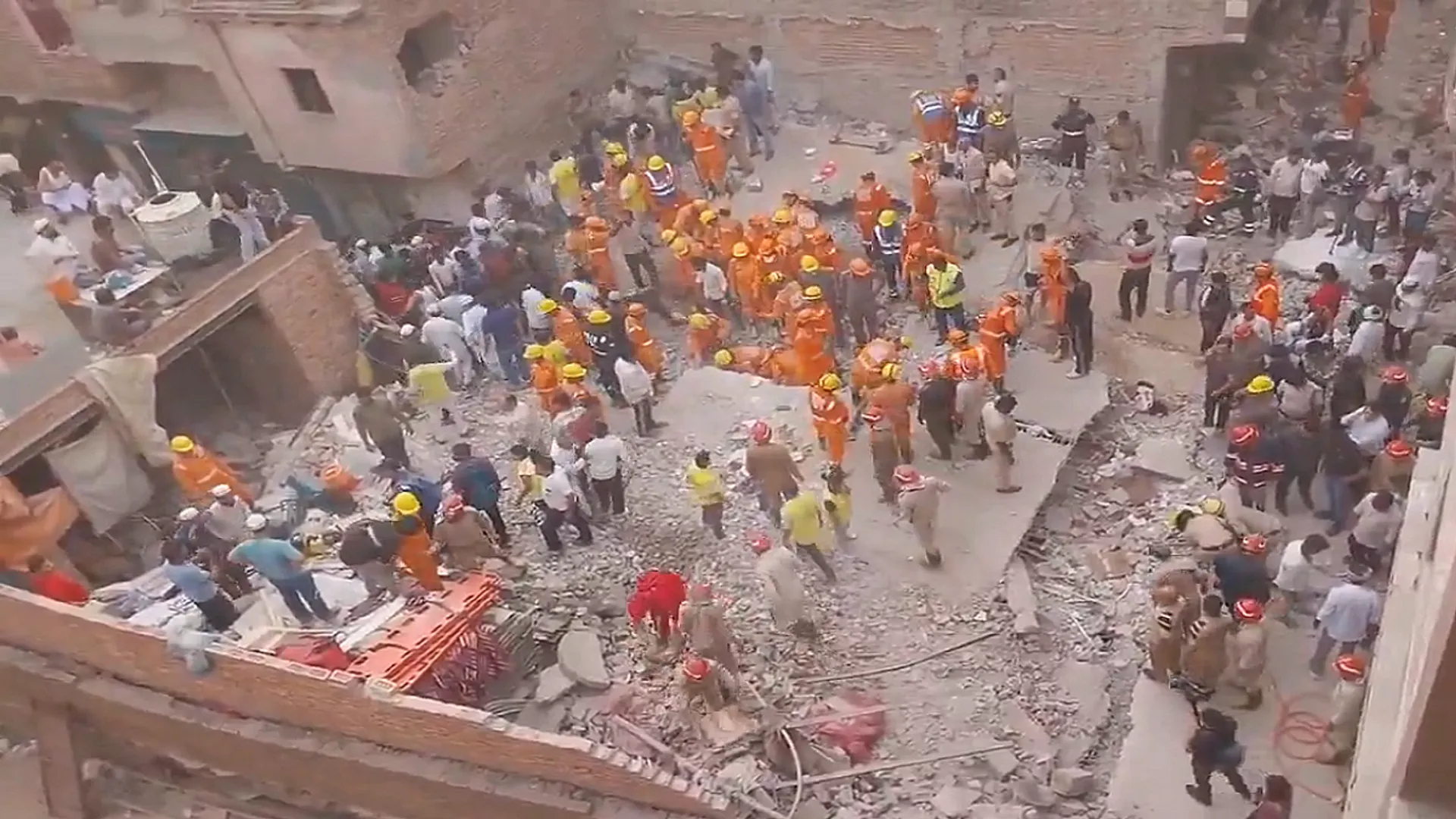 delhi-building-collapse-mustafabad-april-2025