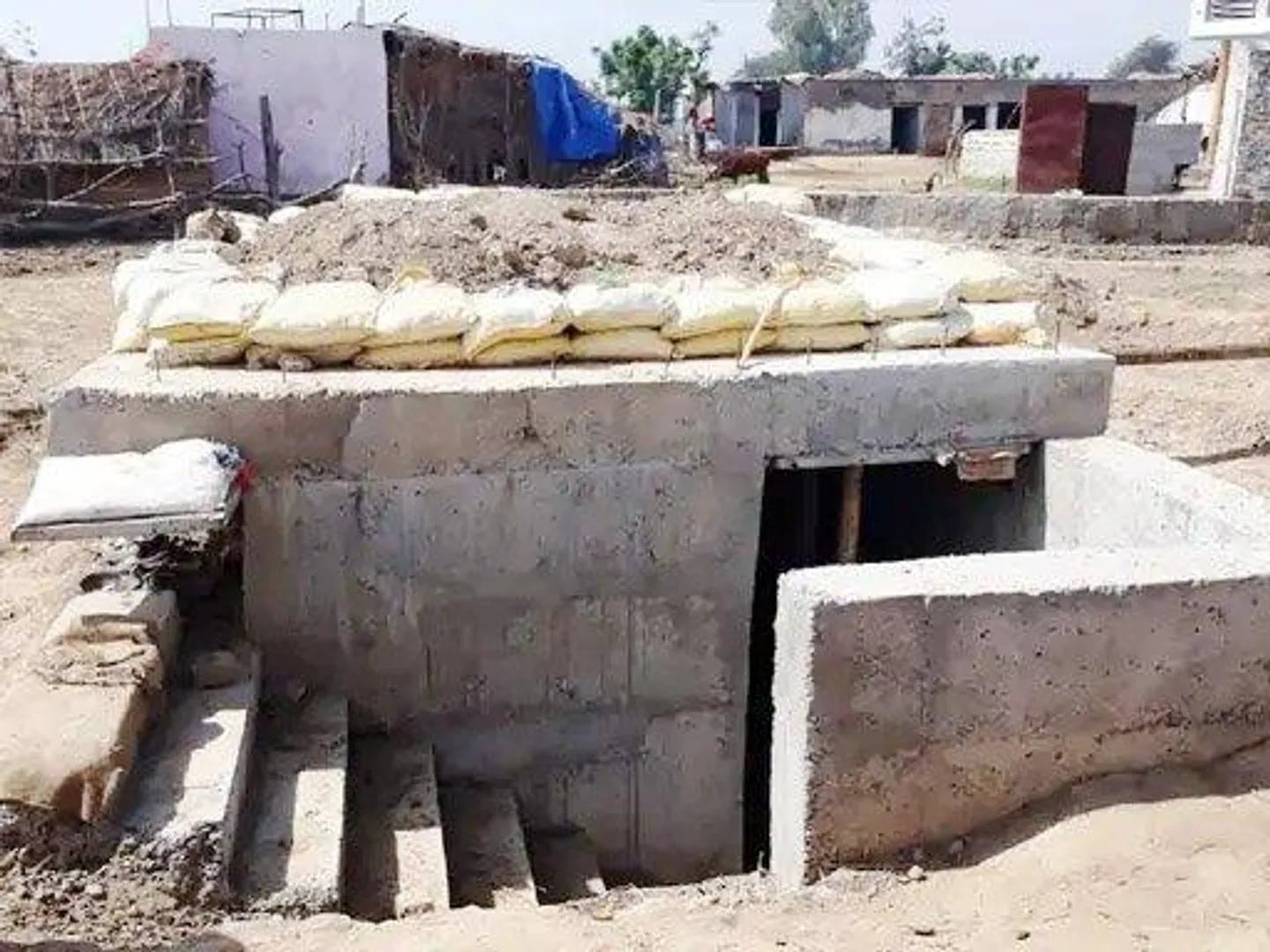 पहलगाम हमले के बाद पाकिस्तान की हलचल: LoC से हटाए गए आतंकी, भारत की कार्रवाई की आशंका