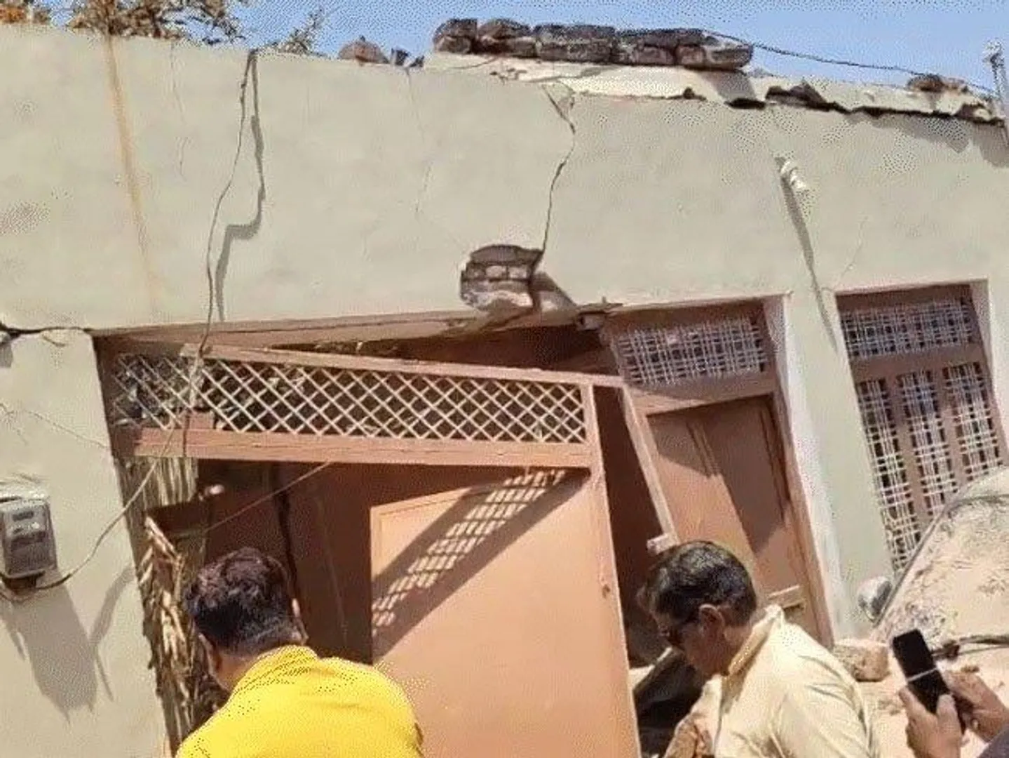 shivpuri-air-force-drop-tank-house-damage