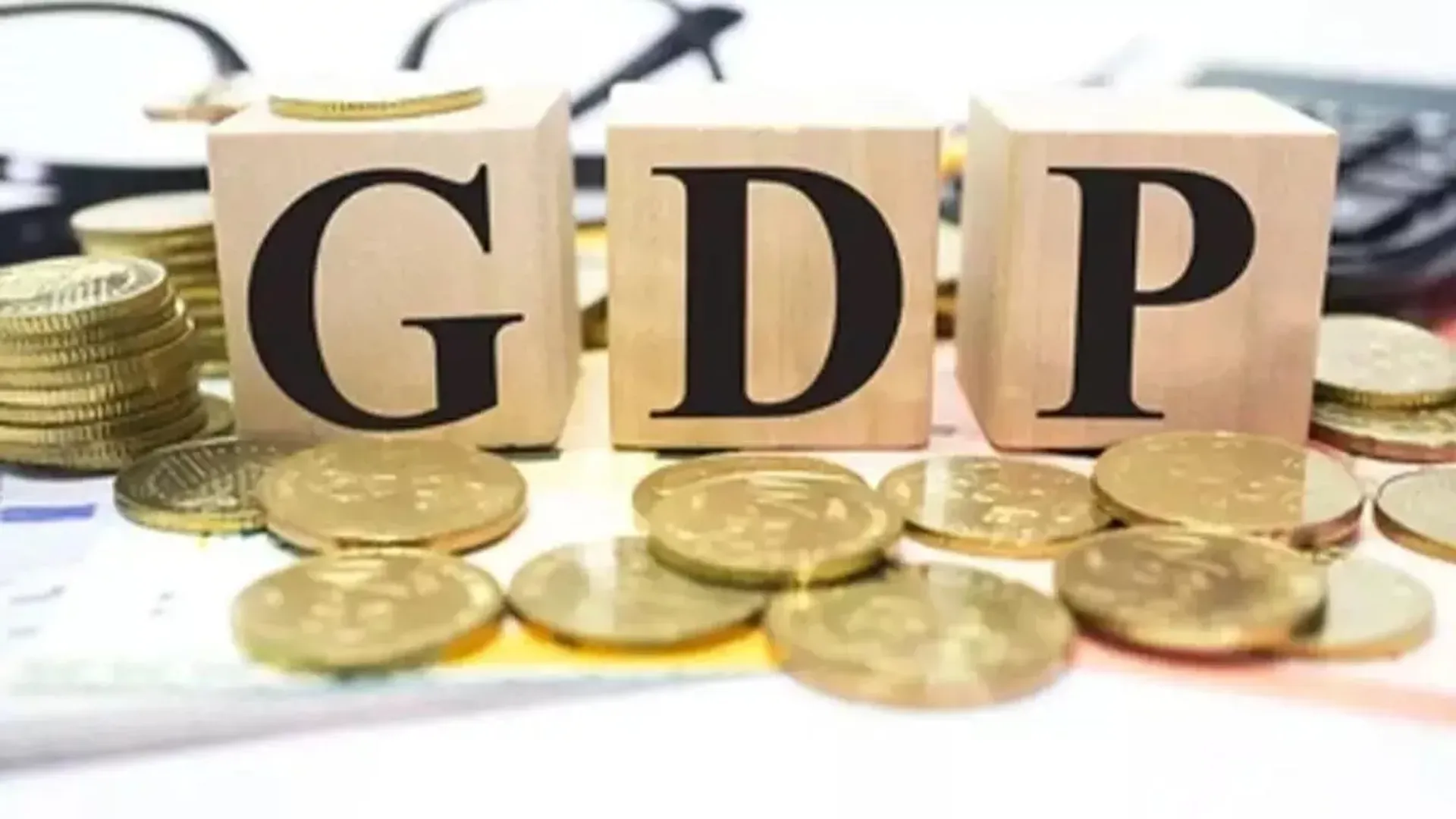 भारत की GDP ग्रोथ चौथी तिमाही में 7.4% रही, सालाना दर 6.5% पर स्थिर