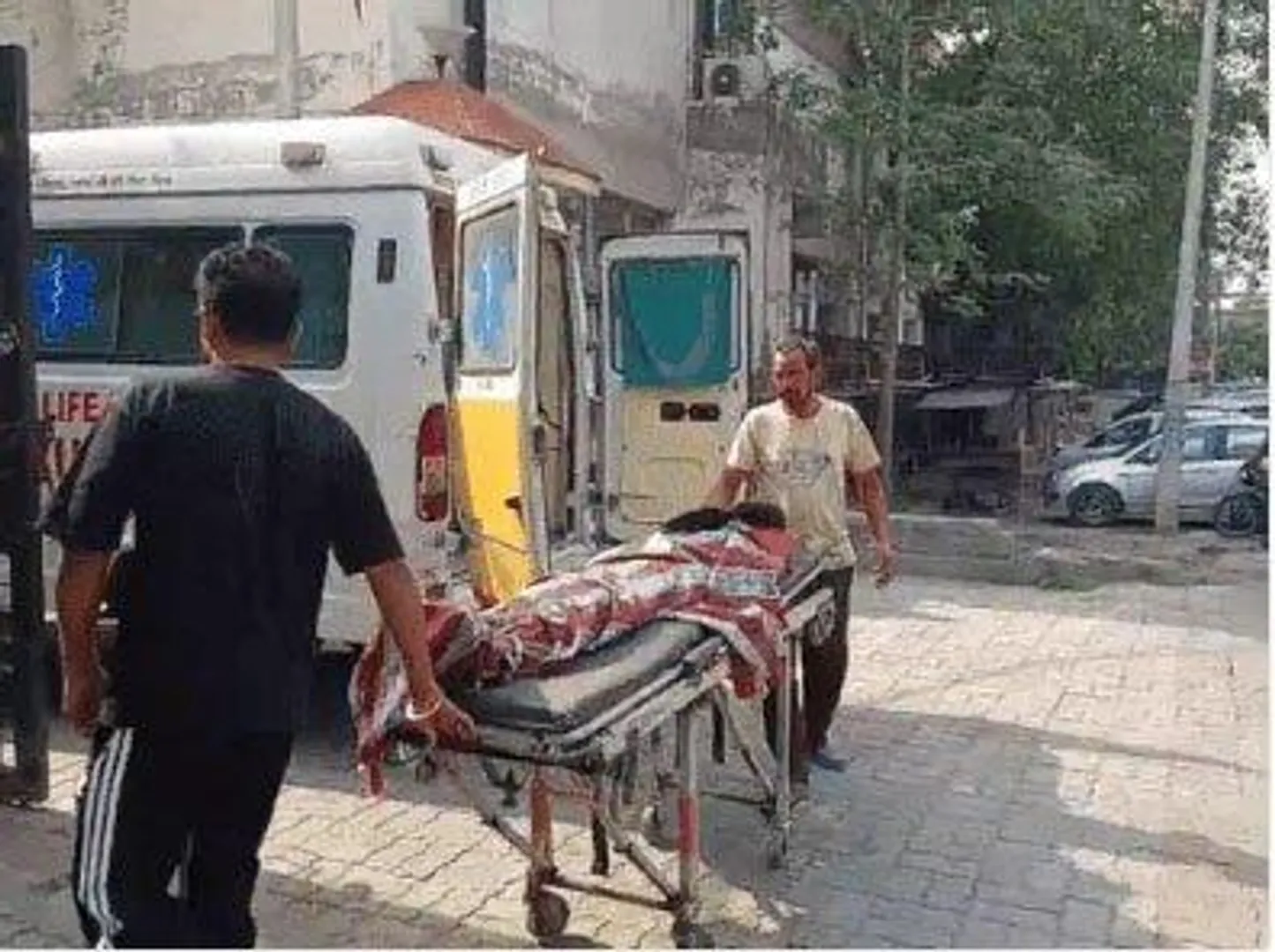 अमृतसर में ज़हरीली शराब से मौत का तांडव: तीन गांवों में मातम, प्रशासन पर सवाल