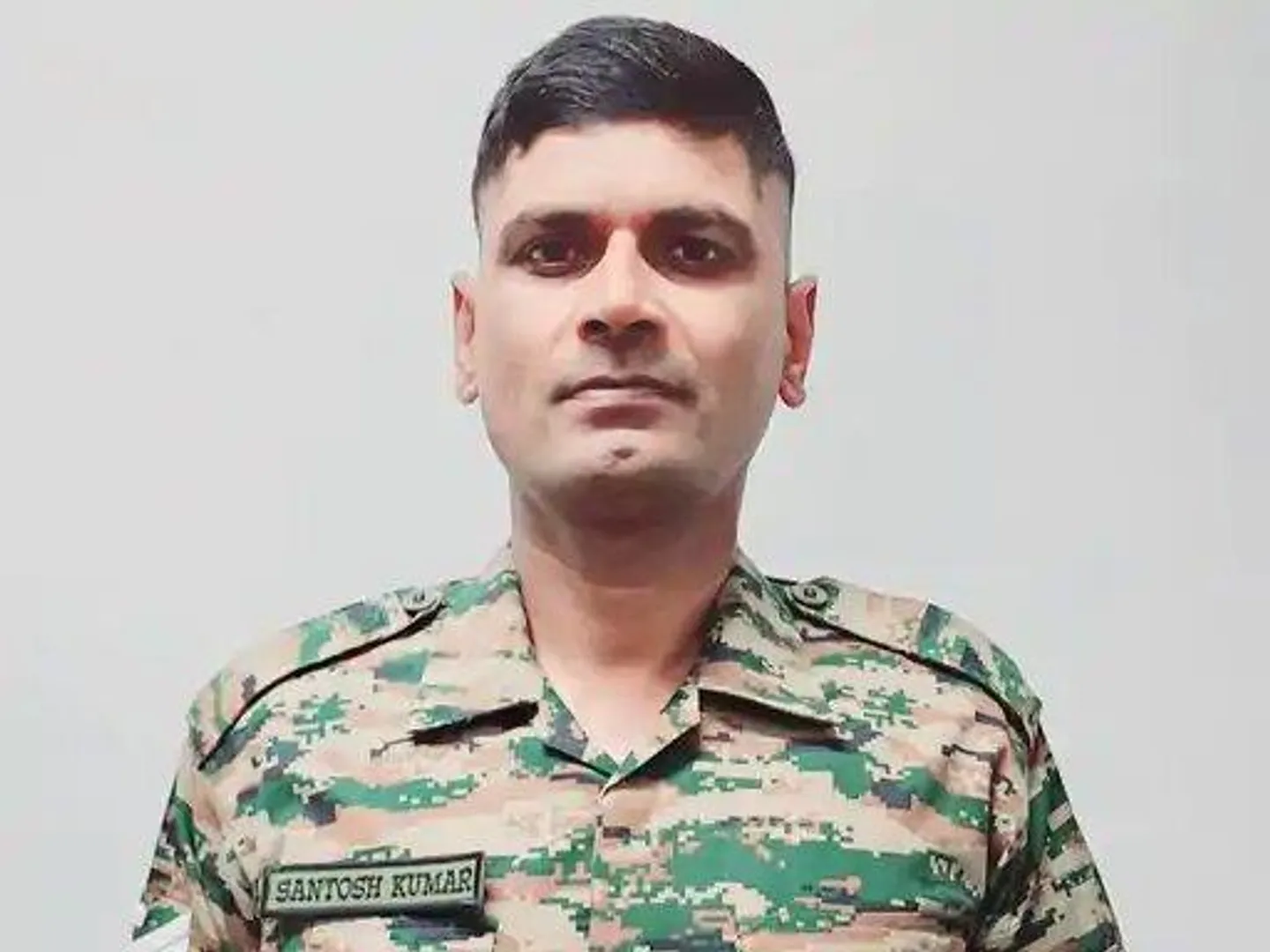 आतंकियों के खिलाफ सर्च ऑपरेशन में बिहार का सपूत शहीद: नौशेरा में खाई में गिरी सेना की गाड़ी, हवलदार संतोष यादव ने तोड़ा दम